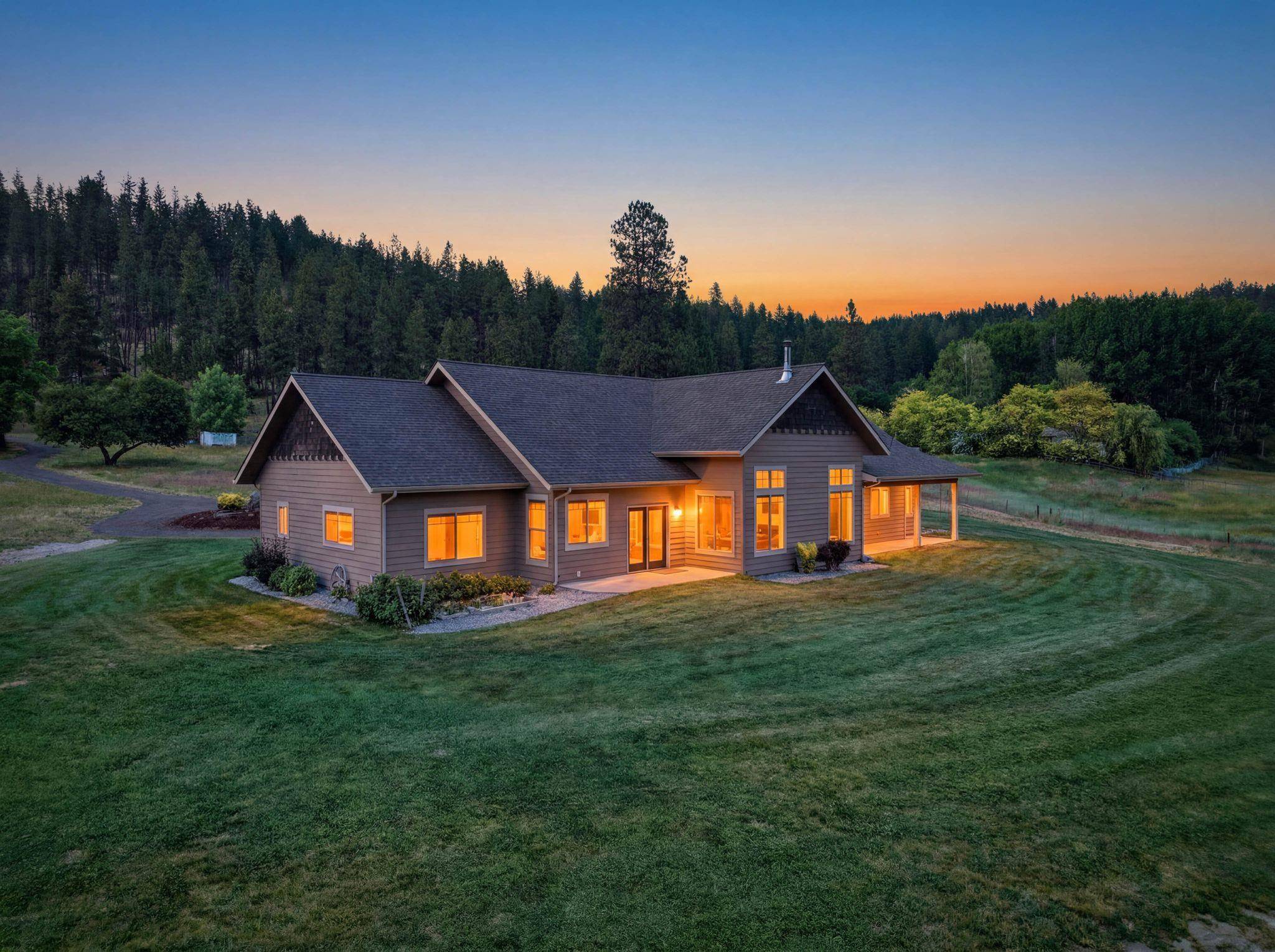 10638 HANGMAN VALLEY Rd, Spokane, WA 99224