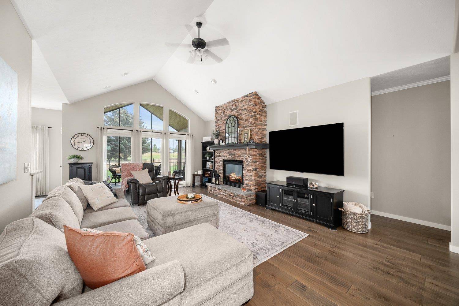 9921 W January Dr, Cheney, WA 99004