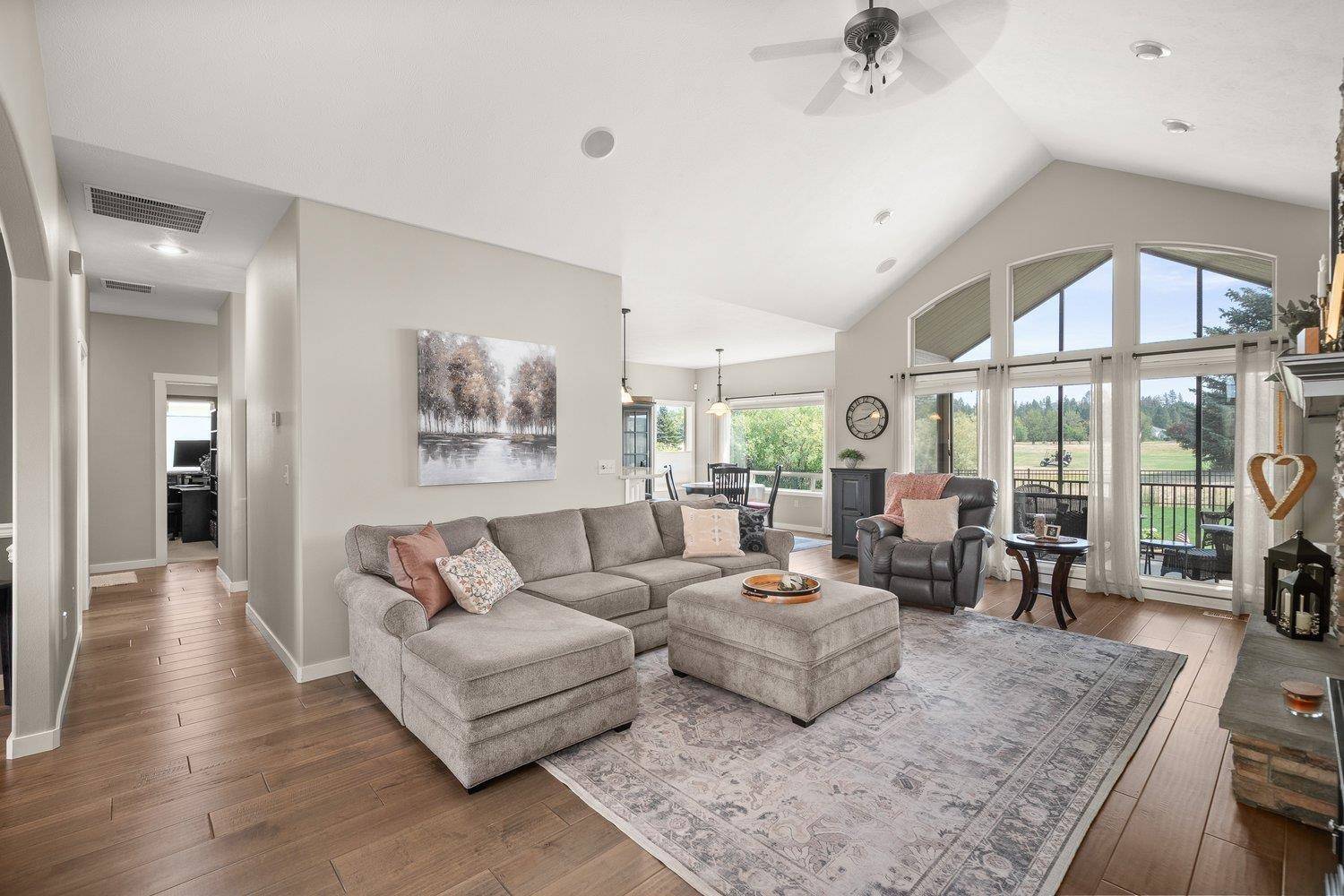 9921 W January Dr, Cheney, WA 99004