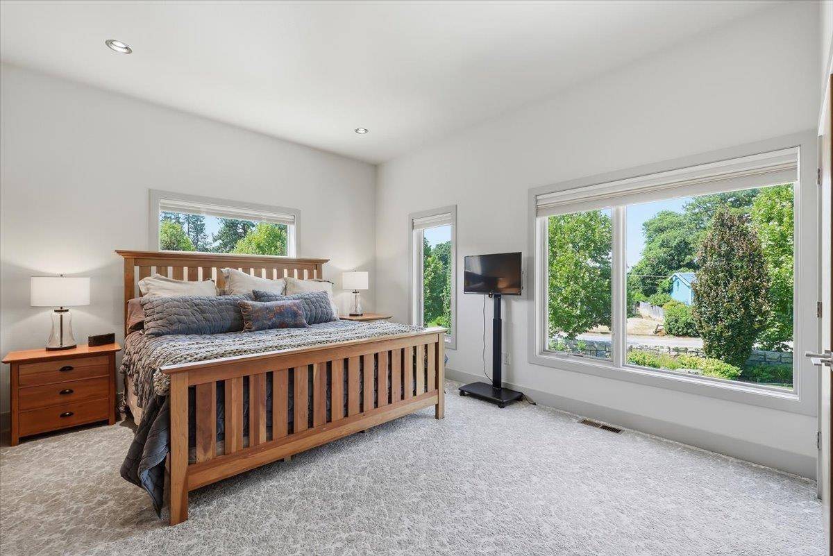 2311 S Jelsa Rosa Ln, Spokane, WA 99223