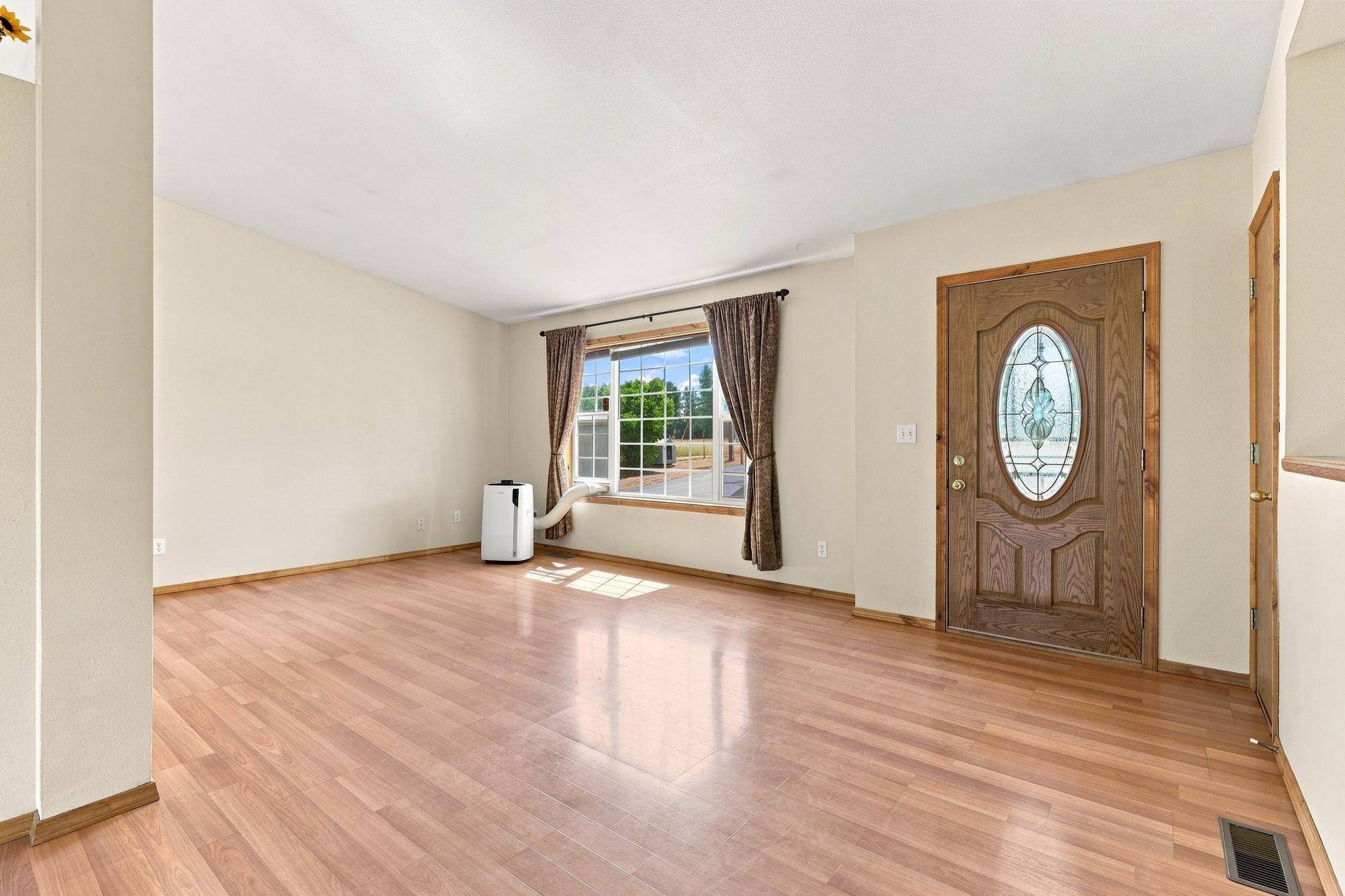 7012 W Burroughs Rd, Deer Park, WA 99006