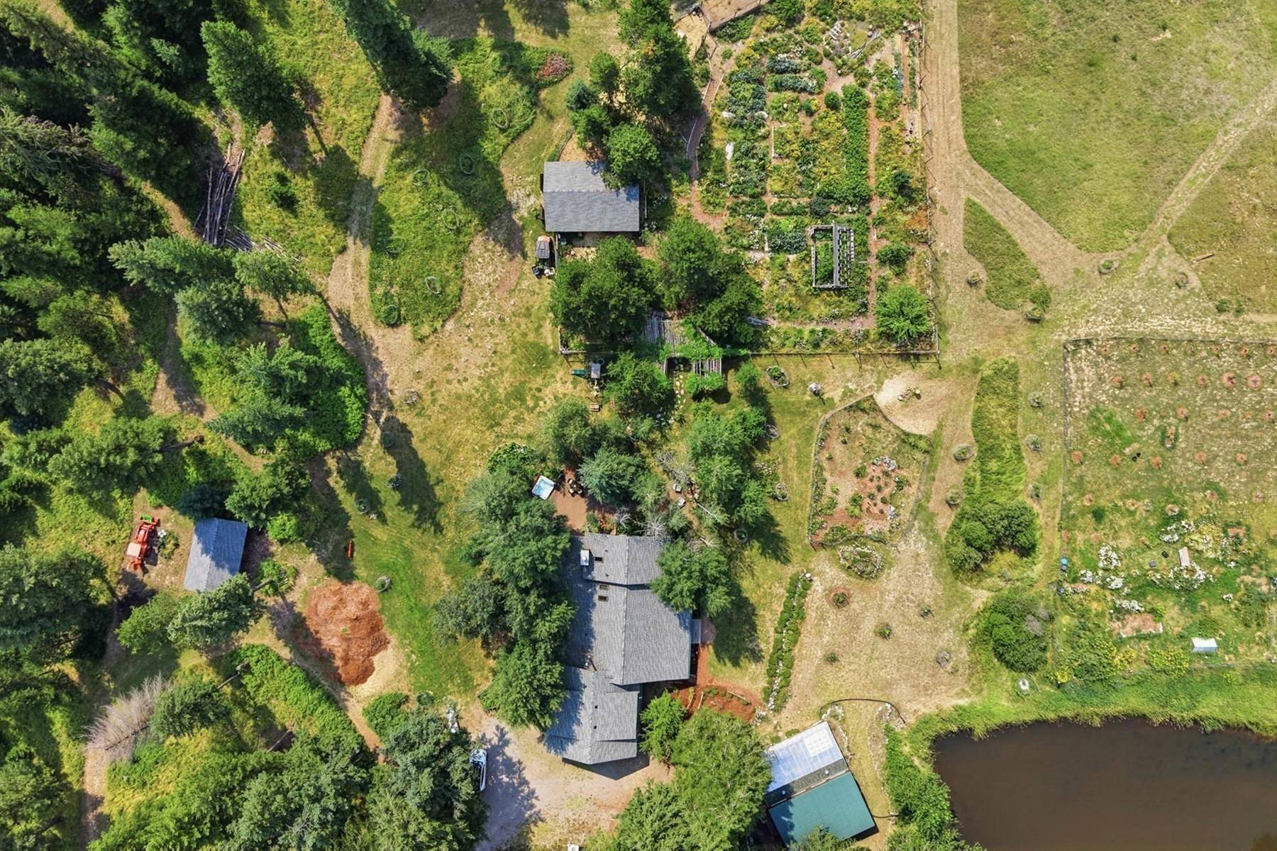 26314 E Blanchard Rd, Newport, WA 99156