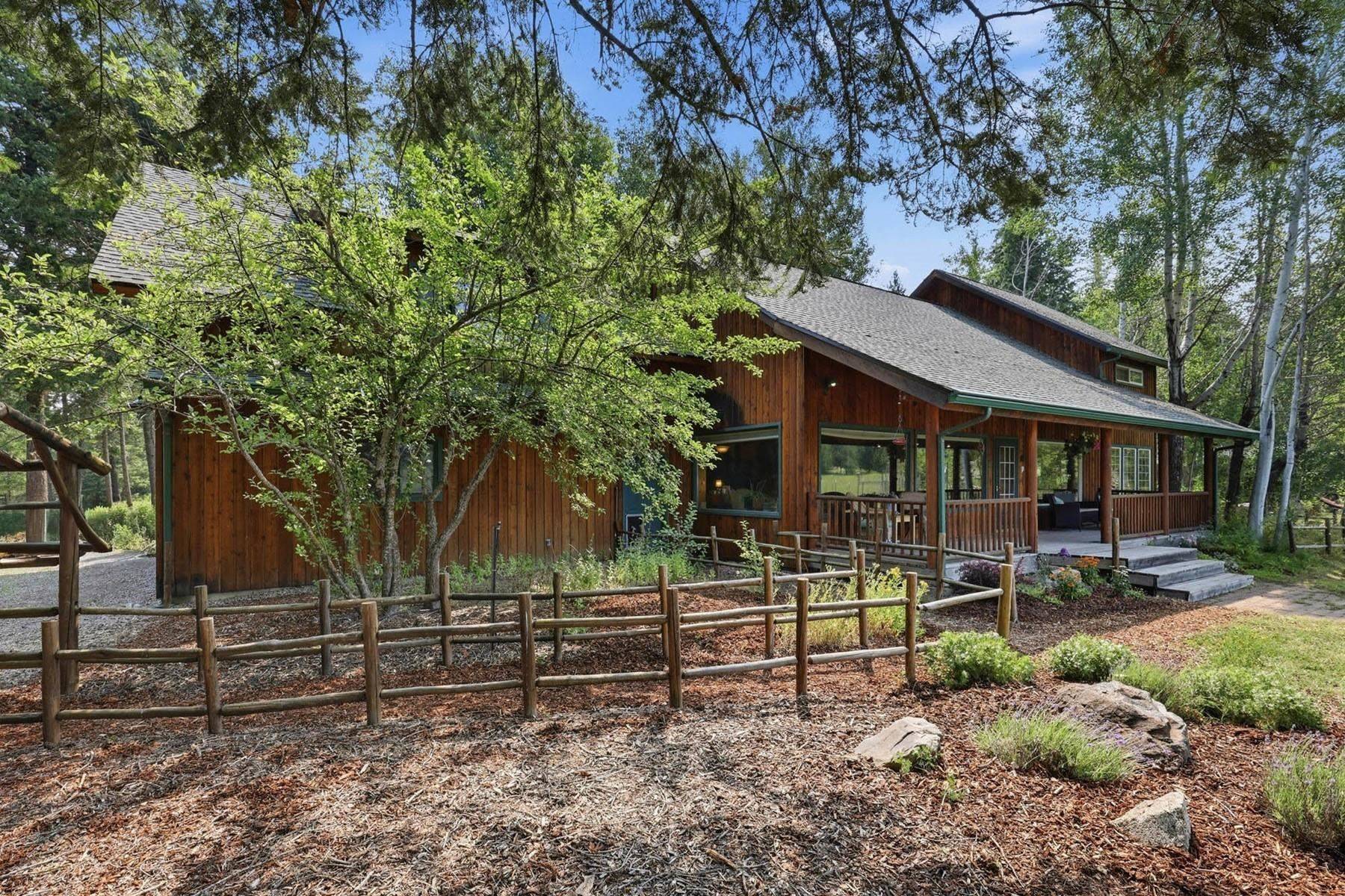 26314 E Blanchard Rd, Newport, WA 99156