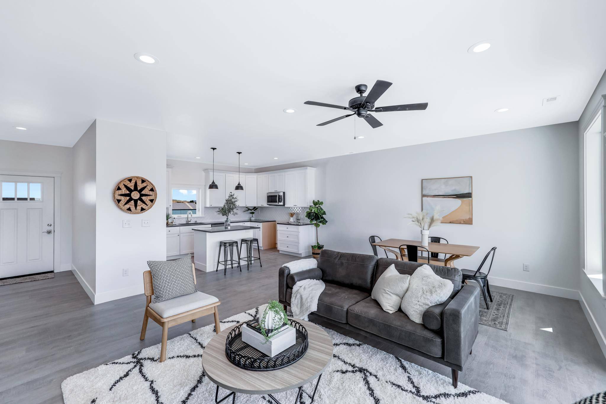 635 E Summit St, Reardan, WA 99029
