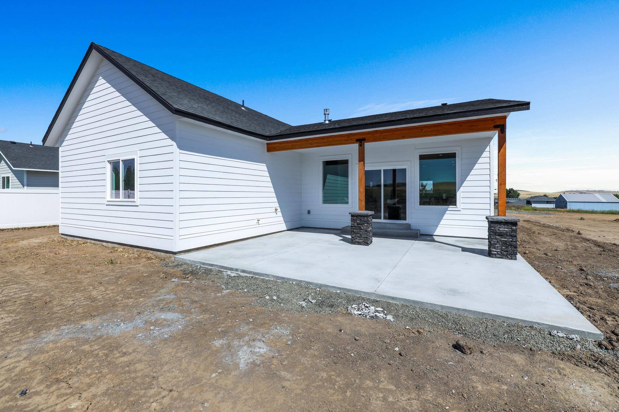635 E Summit St, Reardan, WA 99029