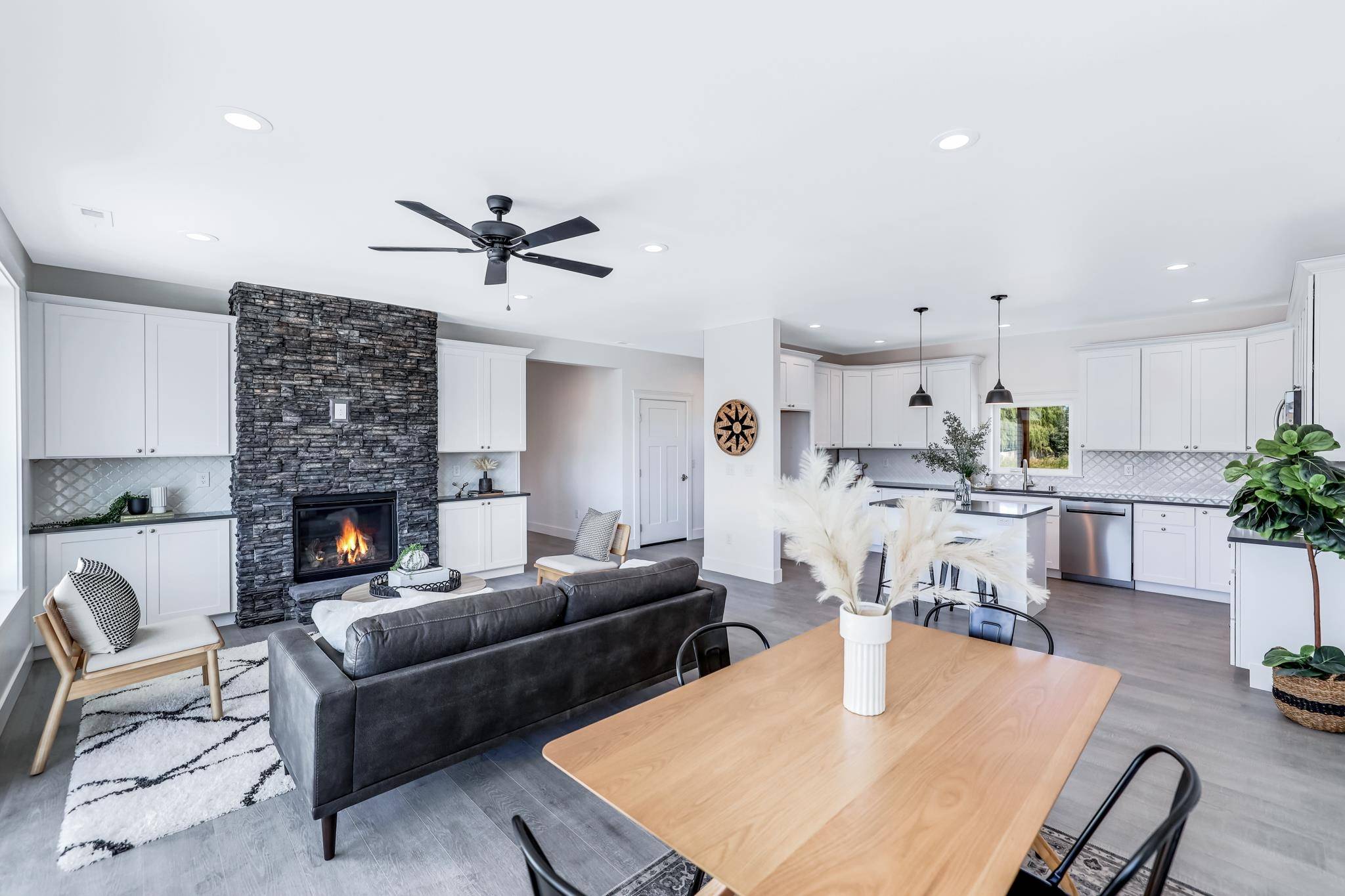 635 E Summit St, Reardan, WA 99029