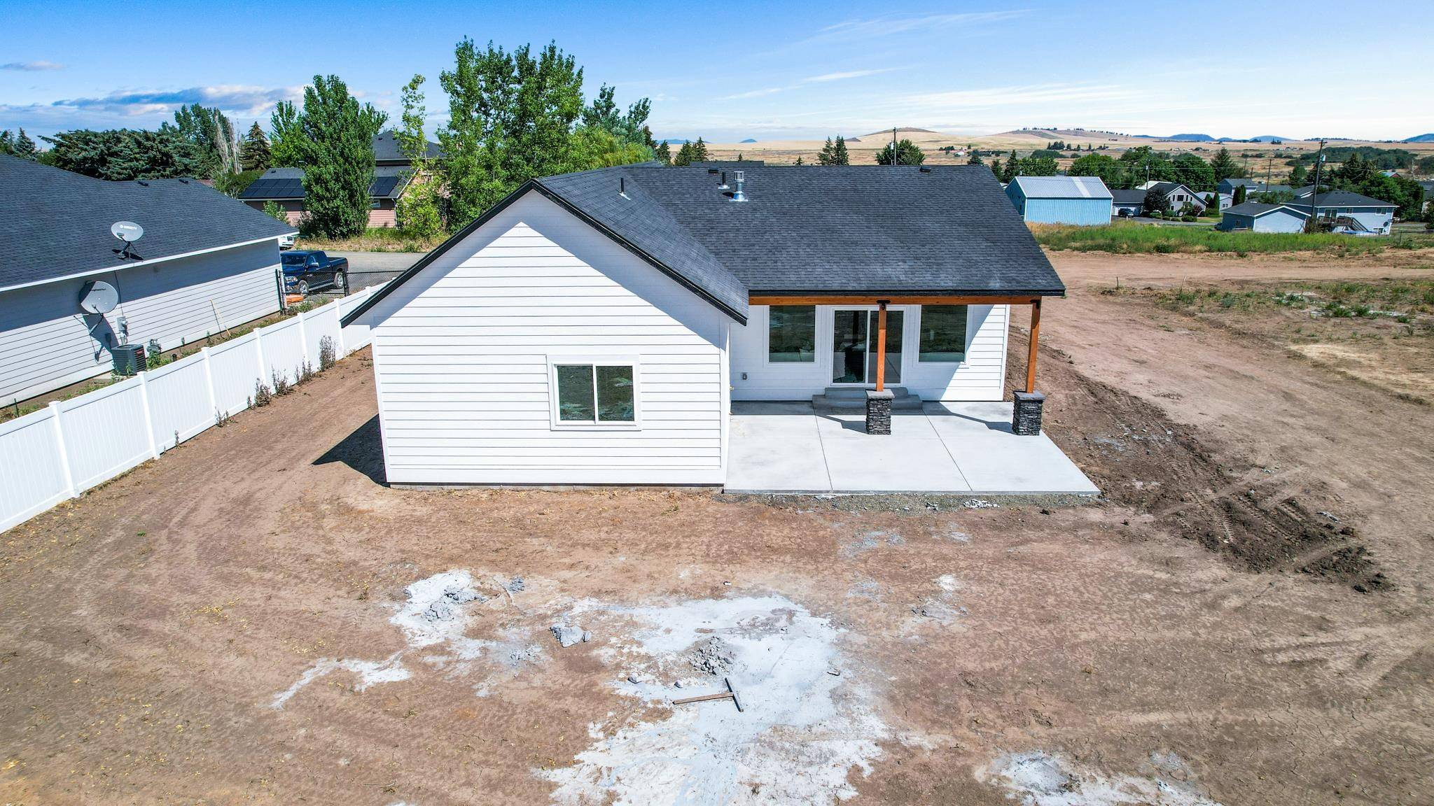 635 E Summit St, Reardan, WA 99029
