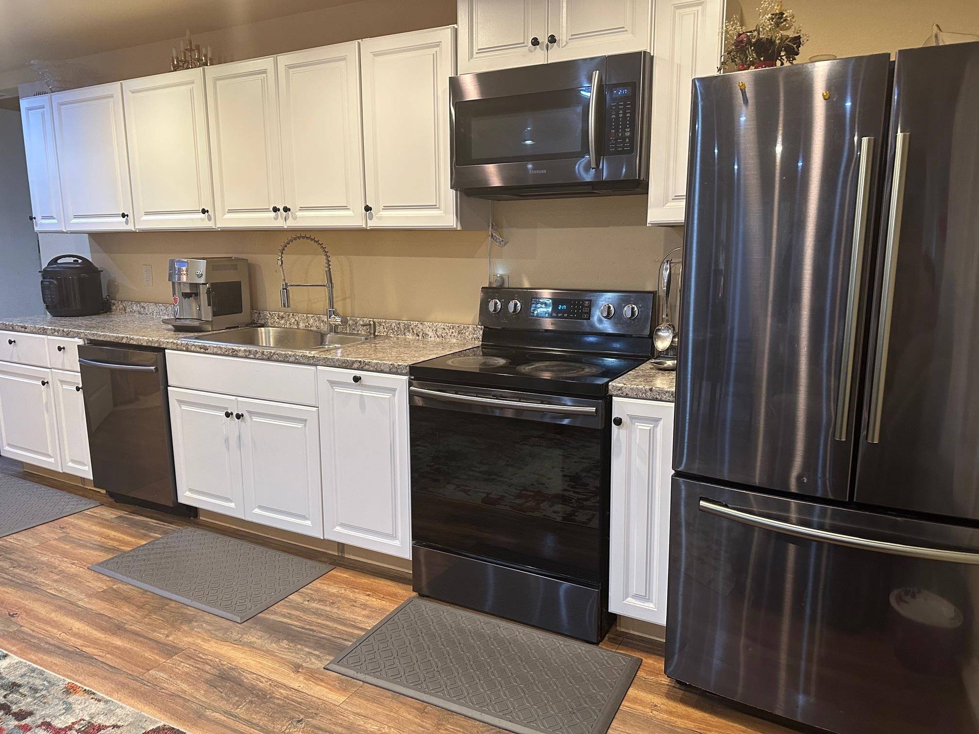 18427 W Burnett Rd, Nine Mile Falls, WA 99026