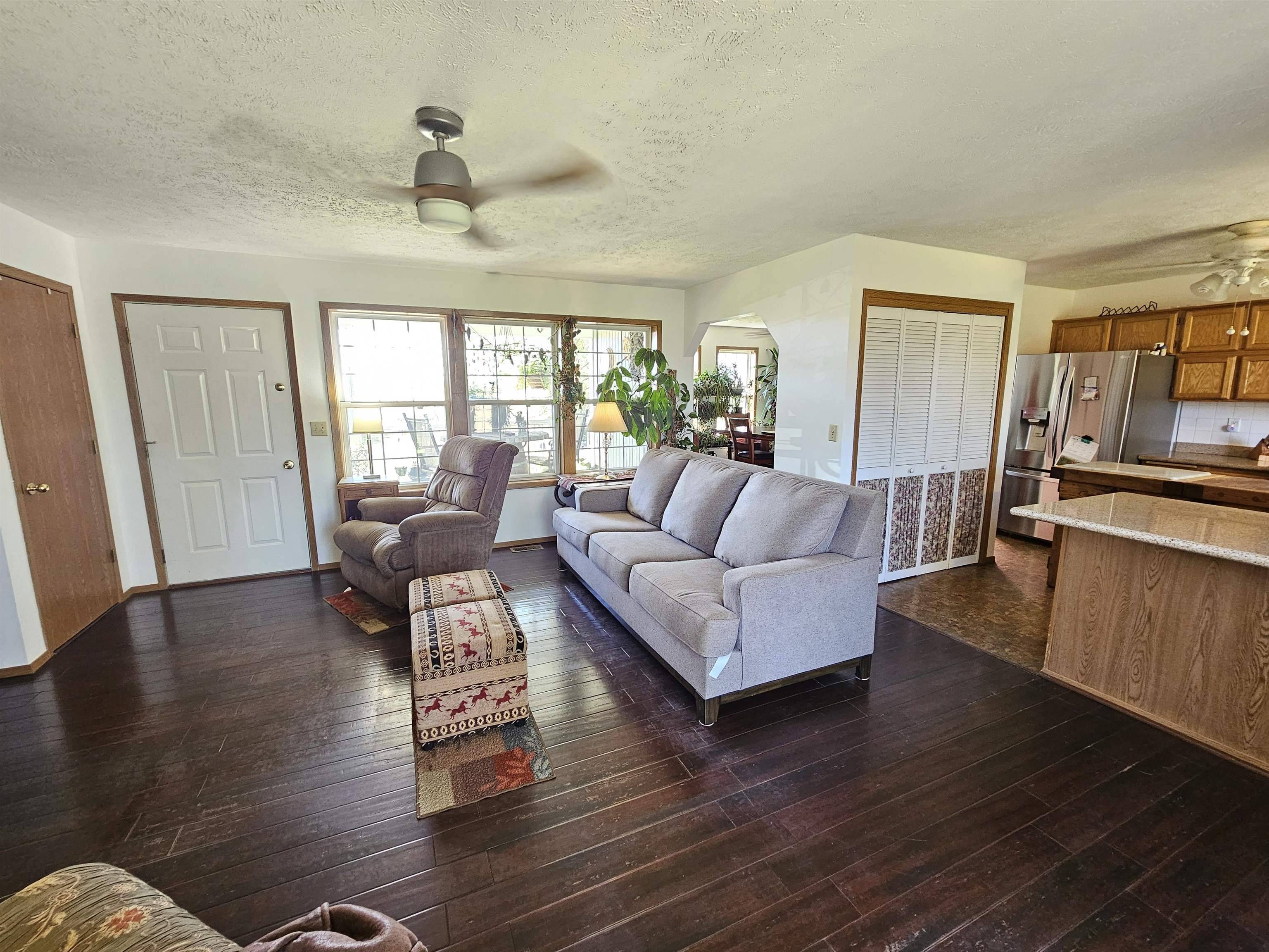 15906 W Deno Rd, Medical Lake, WA 99022