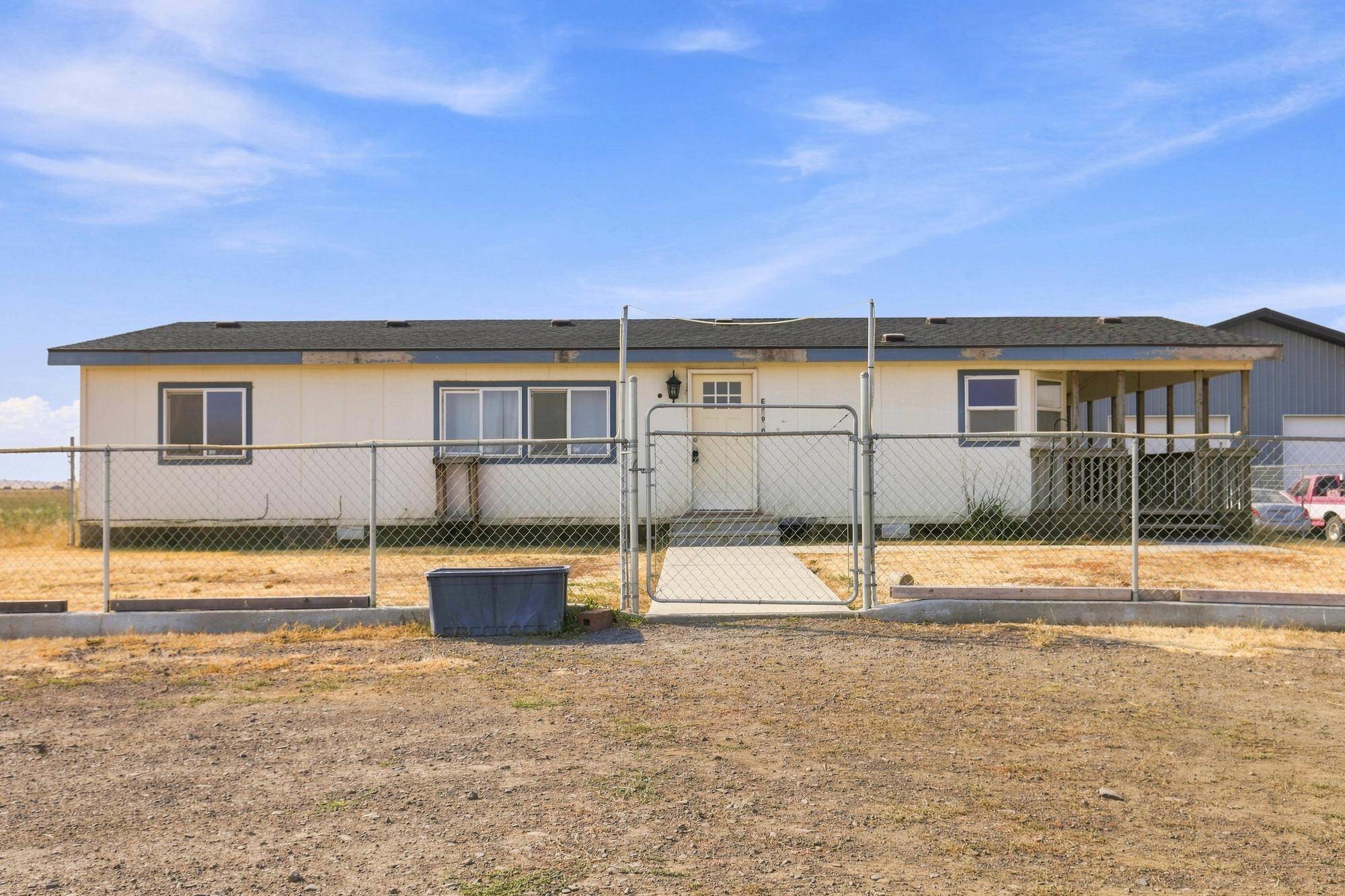 52900 E Bisson Rd, Reardan, WA 99029