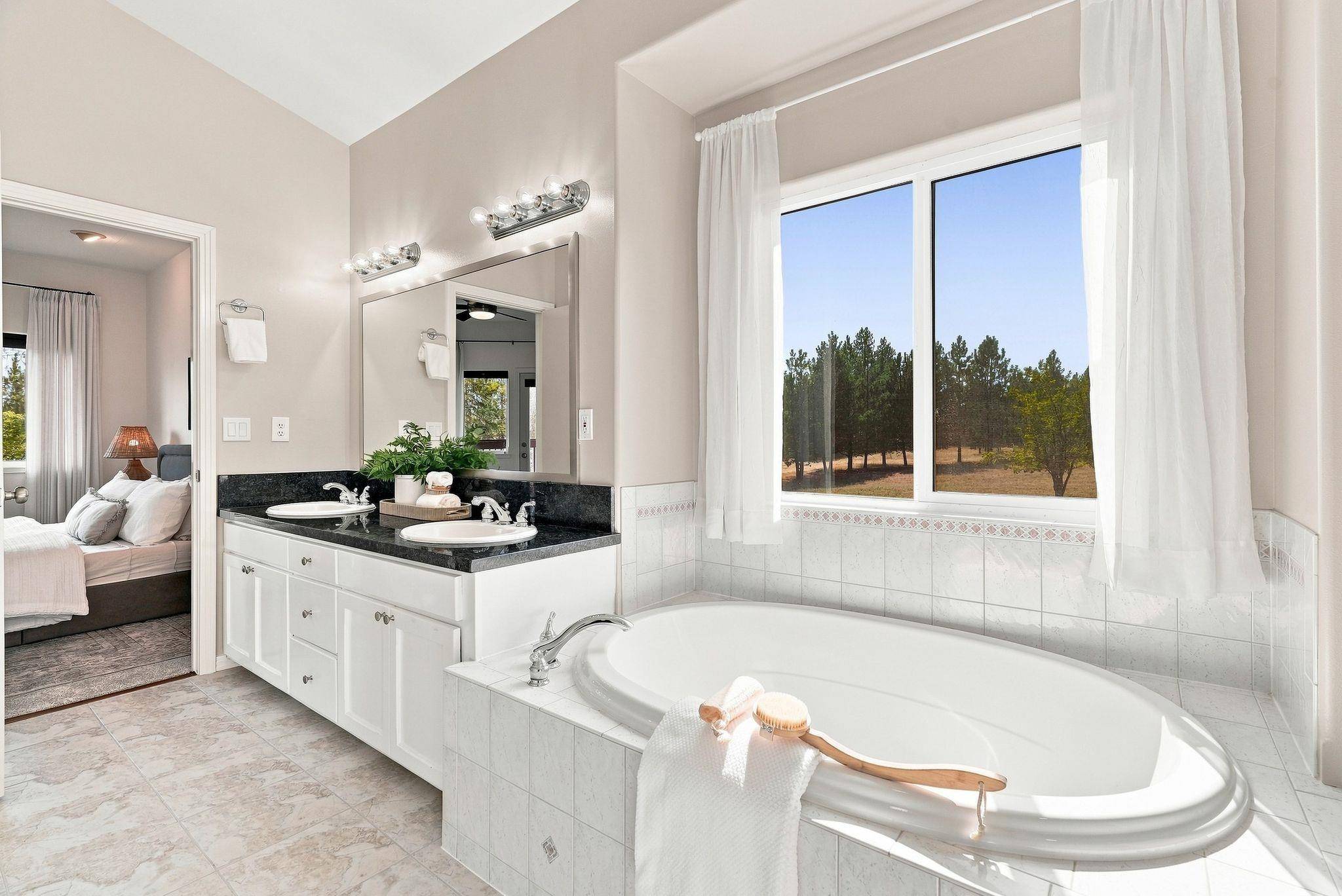 6210 E Lincoln Ln, Spokane, WA 99217