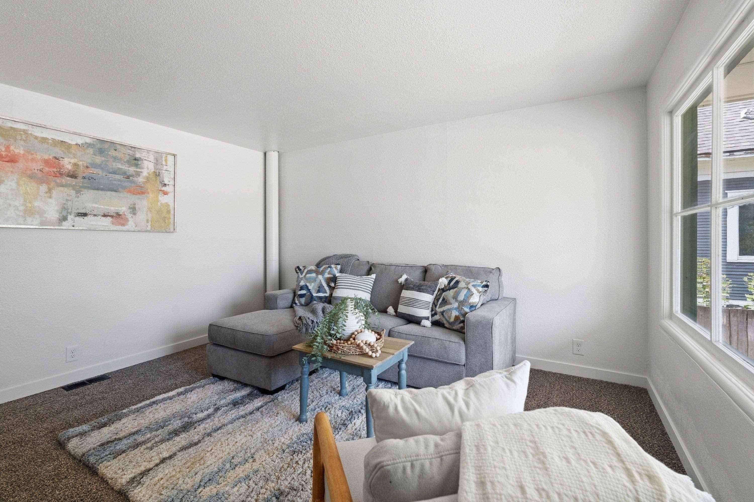 1507 W Knox Ave, Spokane, WA 99205