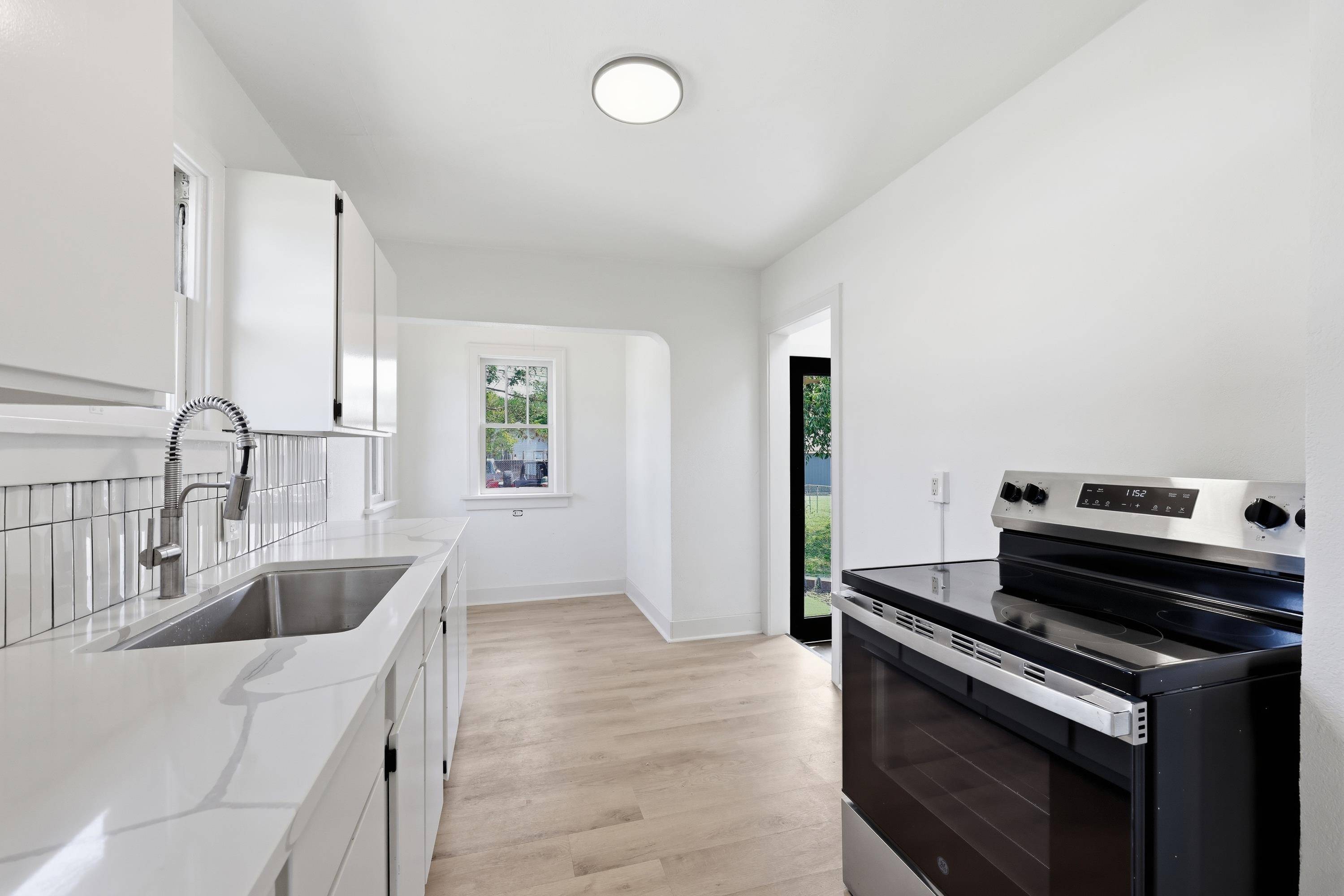 5028 N Wall St, Spokane, WA 99205