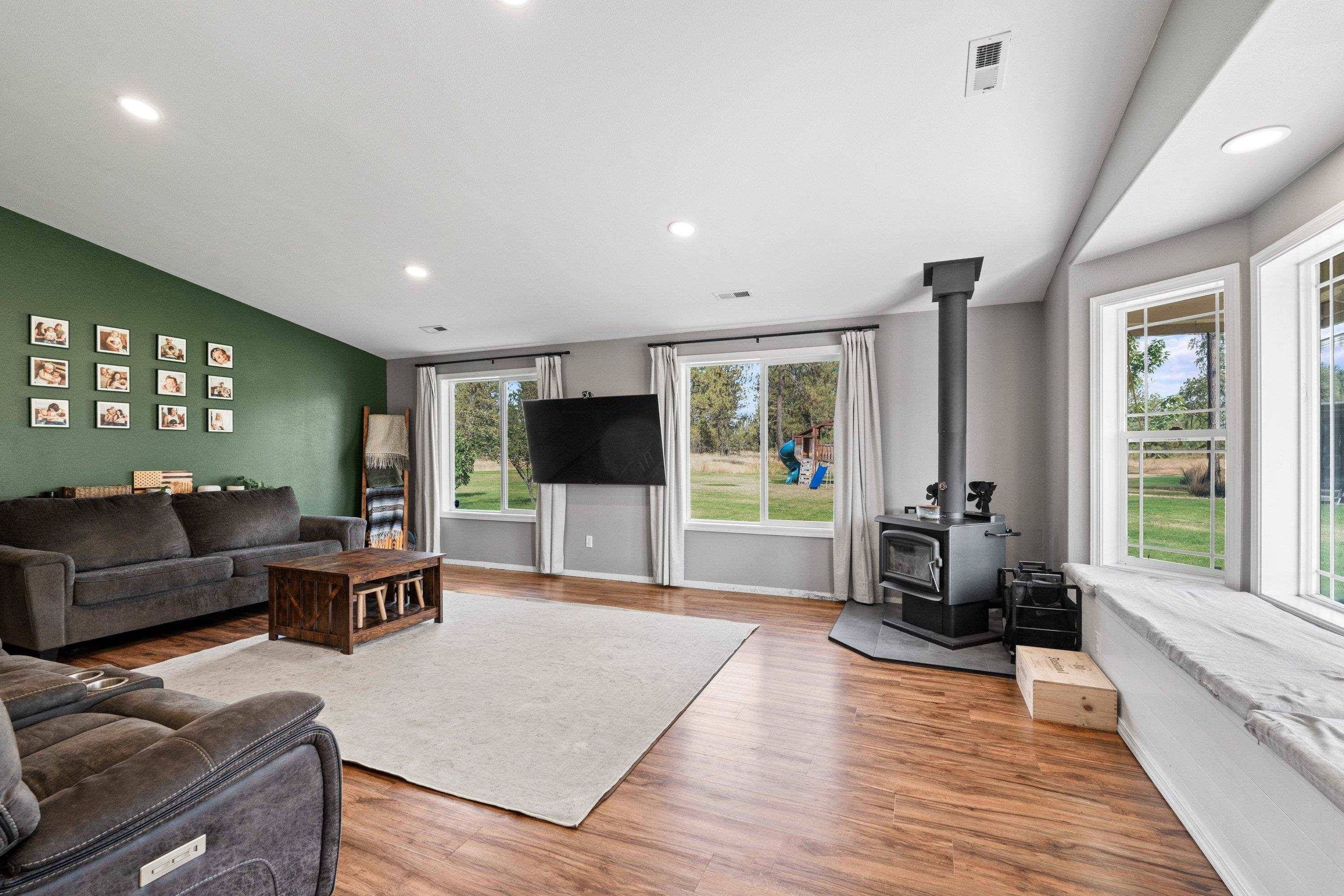2010 W Pine Meadow Ln, Cheney, WA 99004