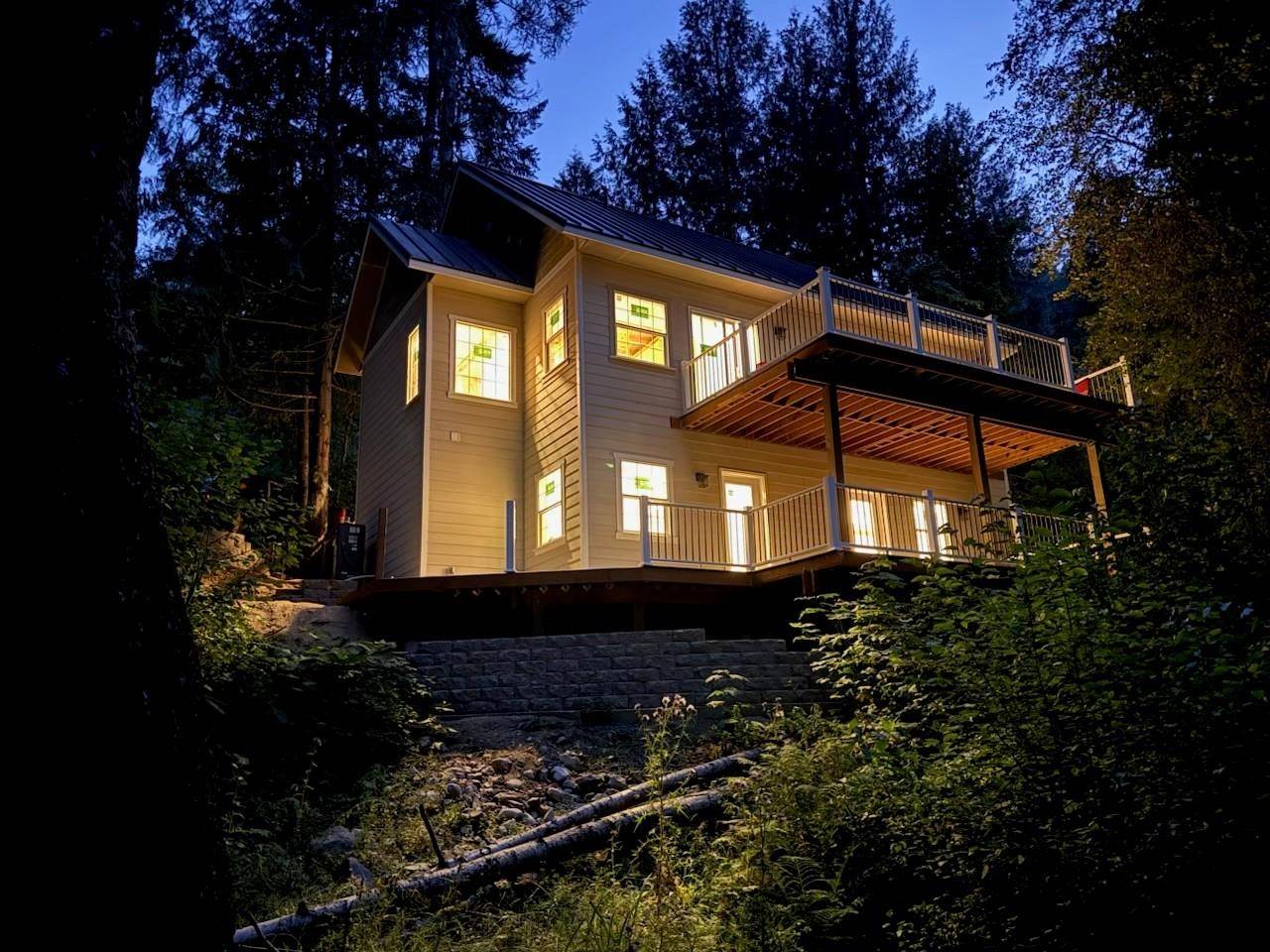 4045 Southwood Shores Rd, Loon Lake, WA 99148