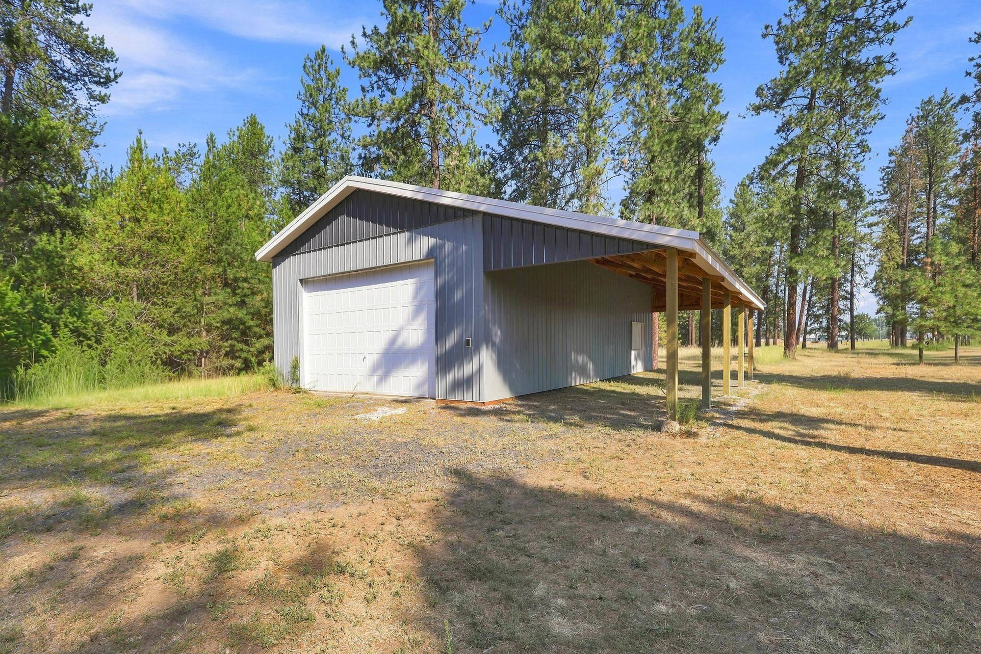 321 E Saltz Ln, Deer Park, WA 99006