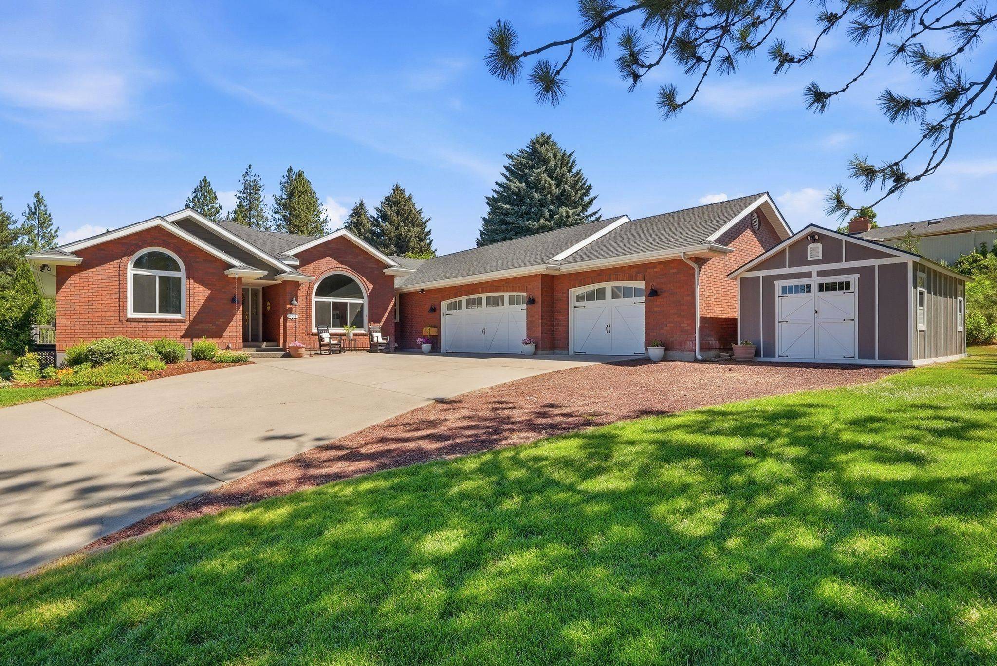 10206 N Comanche Dr, Spokane, WA 99208