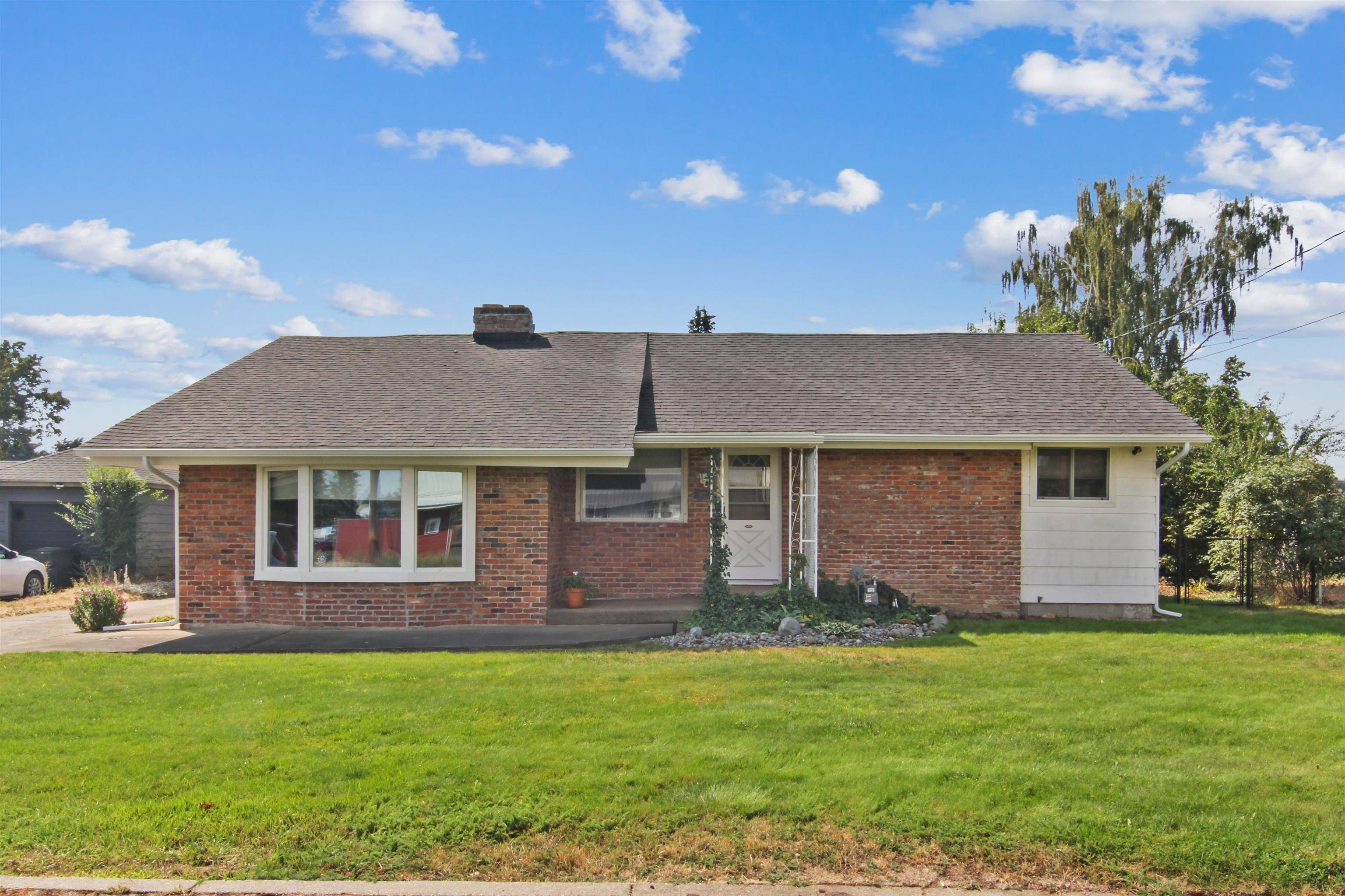 9722 E Valleyway Ave, Spokane Valley, WA 99206