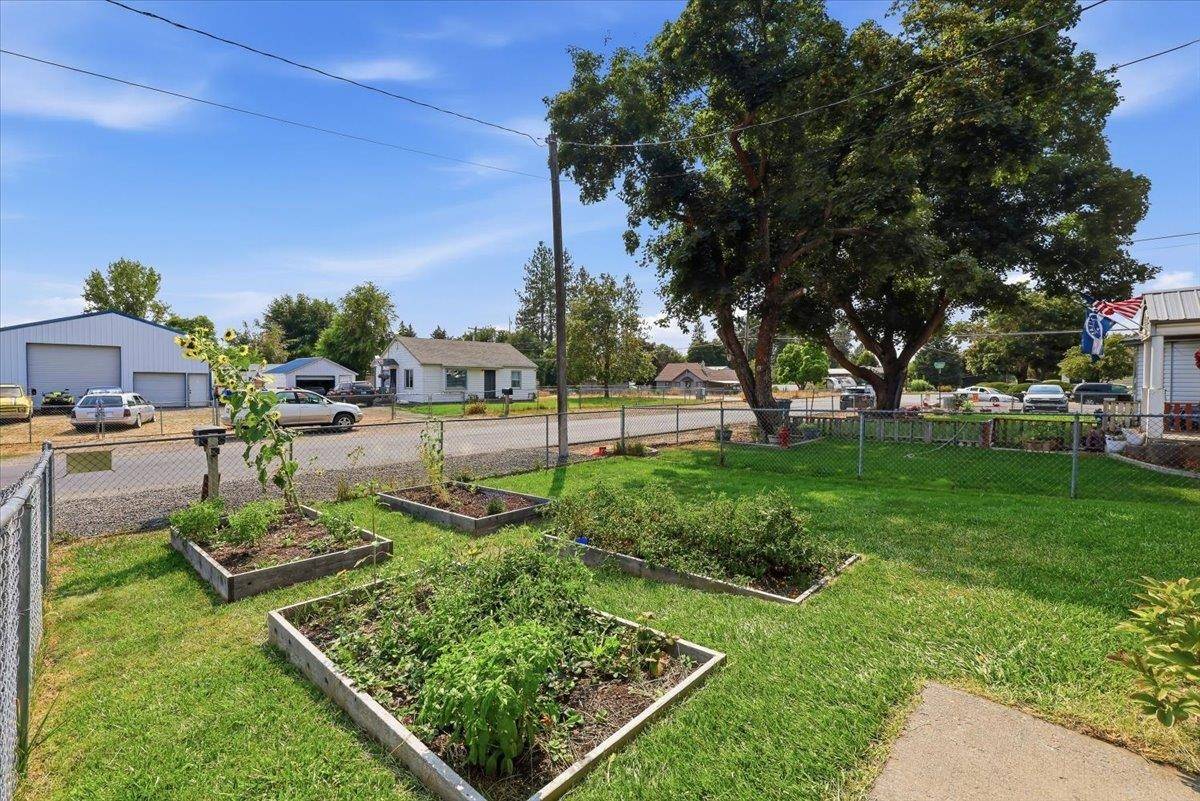 3707 E Guy Ave, Mead, WA 99021