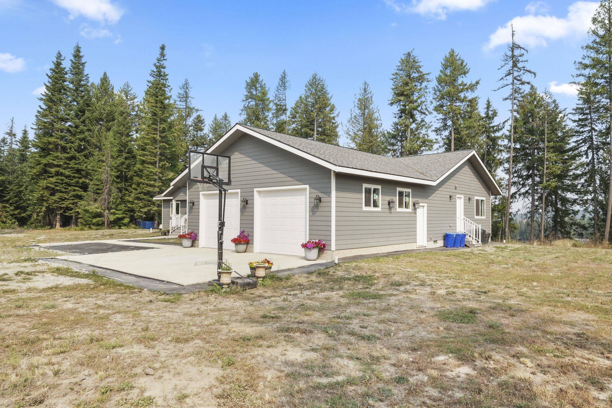 150 Apling Ln, Newport, WA 99156