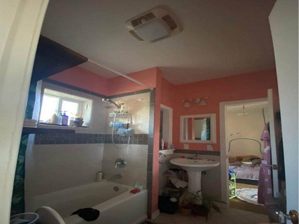 1317 S PITTSBURG St, Spokane, WA 99202