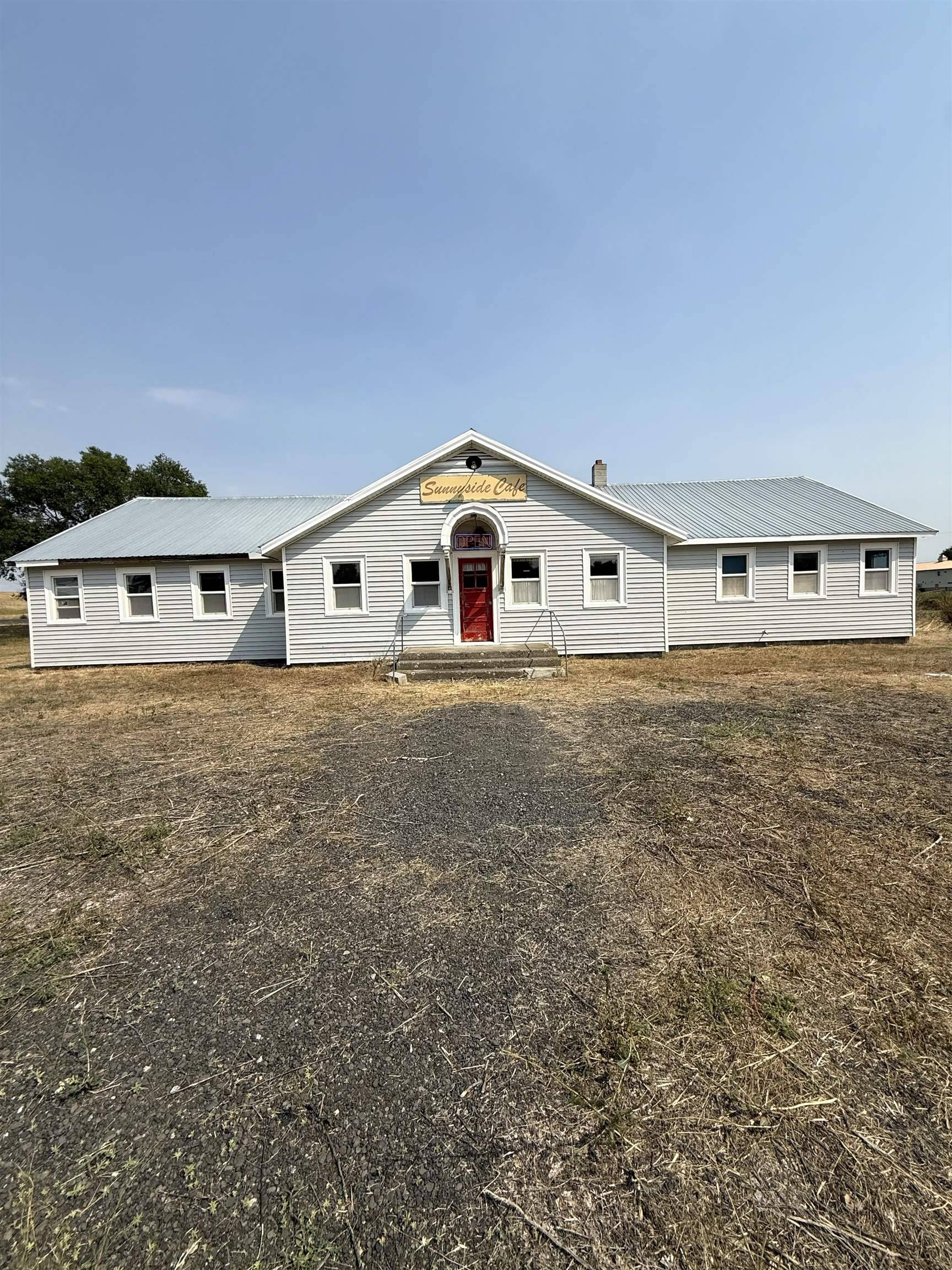15 S 1st St, Almira, WA 99103