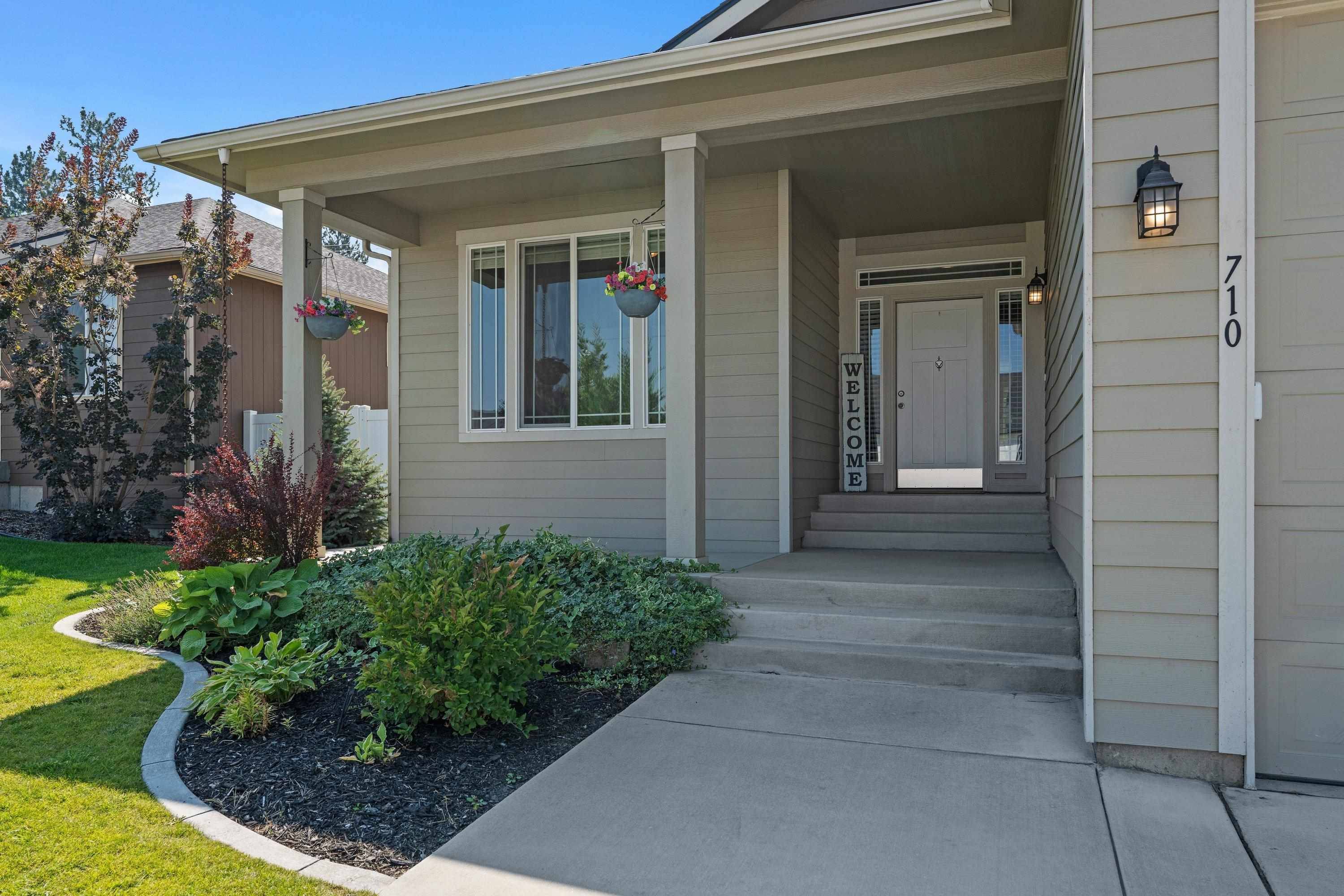 710 E Belle Ln, Colbert, WA 99005