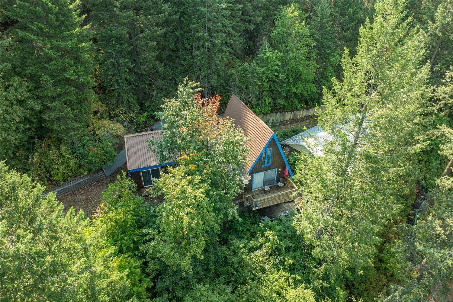 3959 Bayside Way, Loon Lake, WA 99148