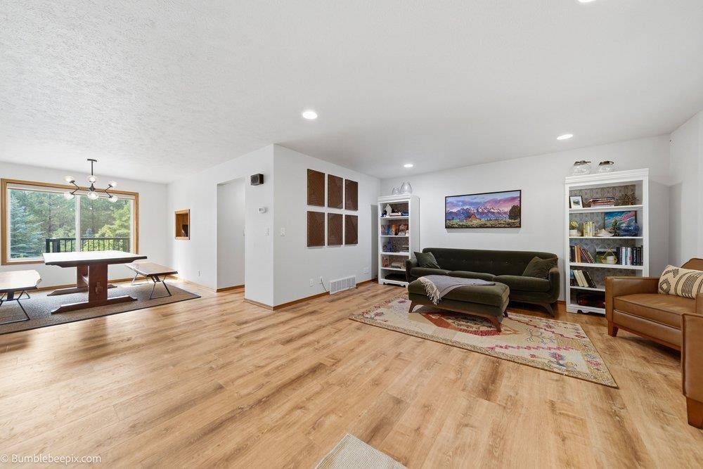 14016 S Short Rd, Cheney, WA 99004