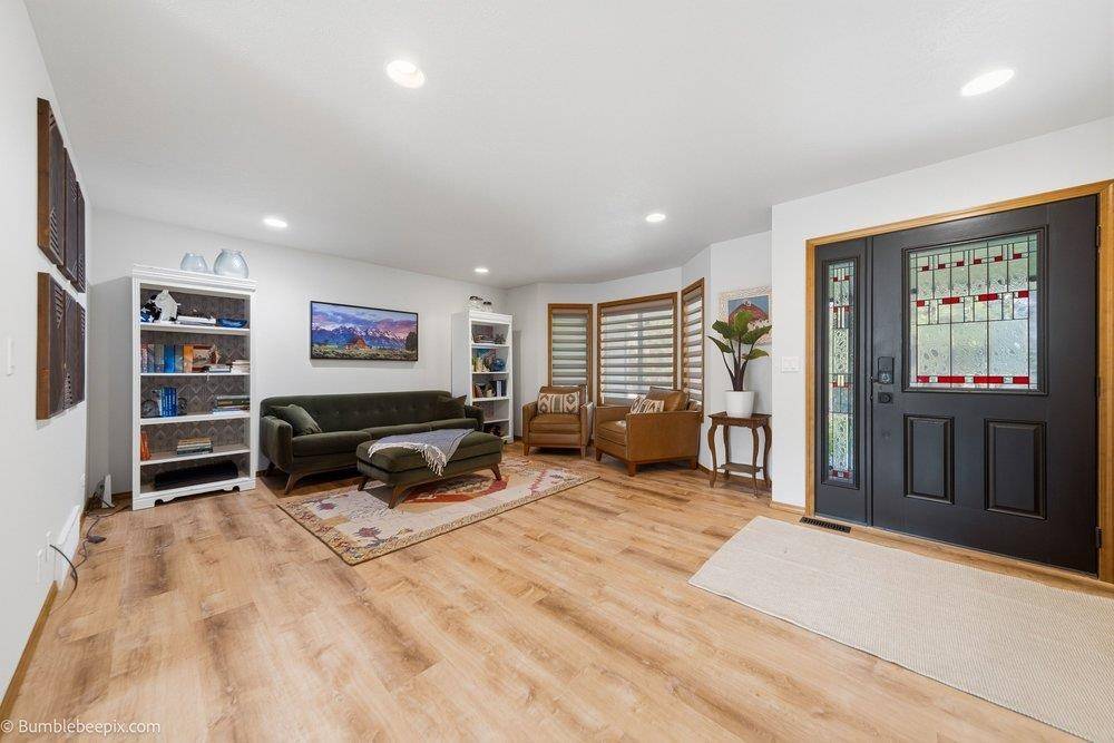 14016 S Short Rd, Cheney, WA 99004