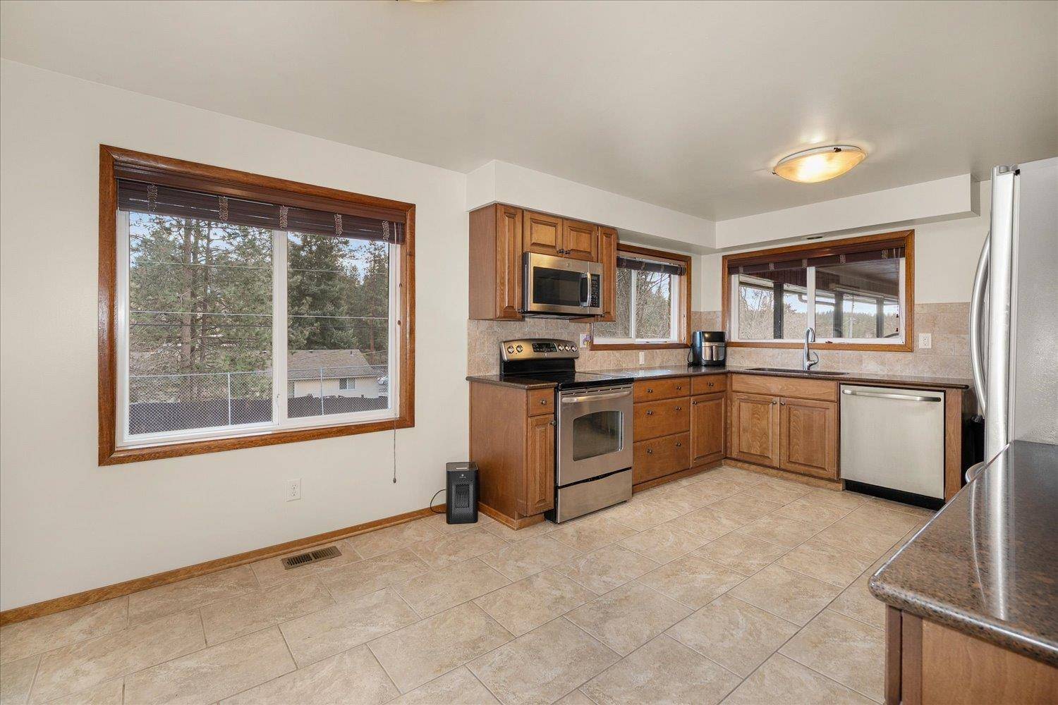 6906 E 10th Ave, Spokane, WA 99212