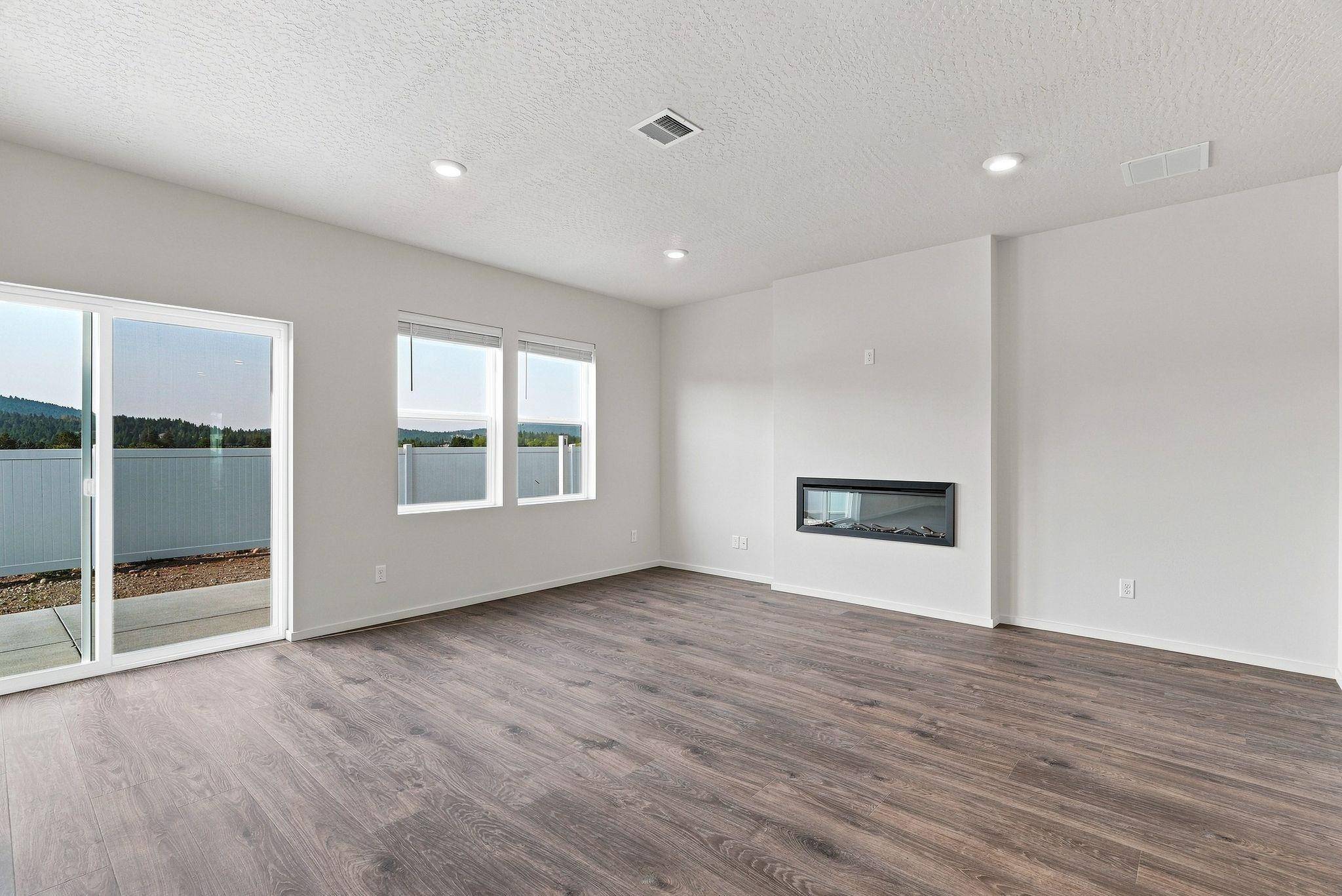 2511 S Warren Ln, Spokane Valley, WA 99037