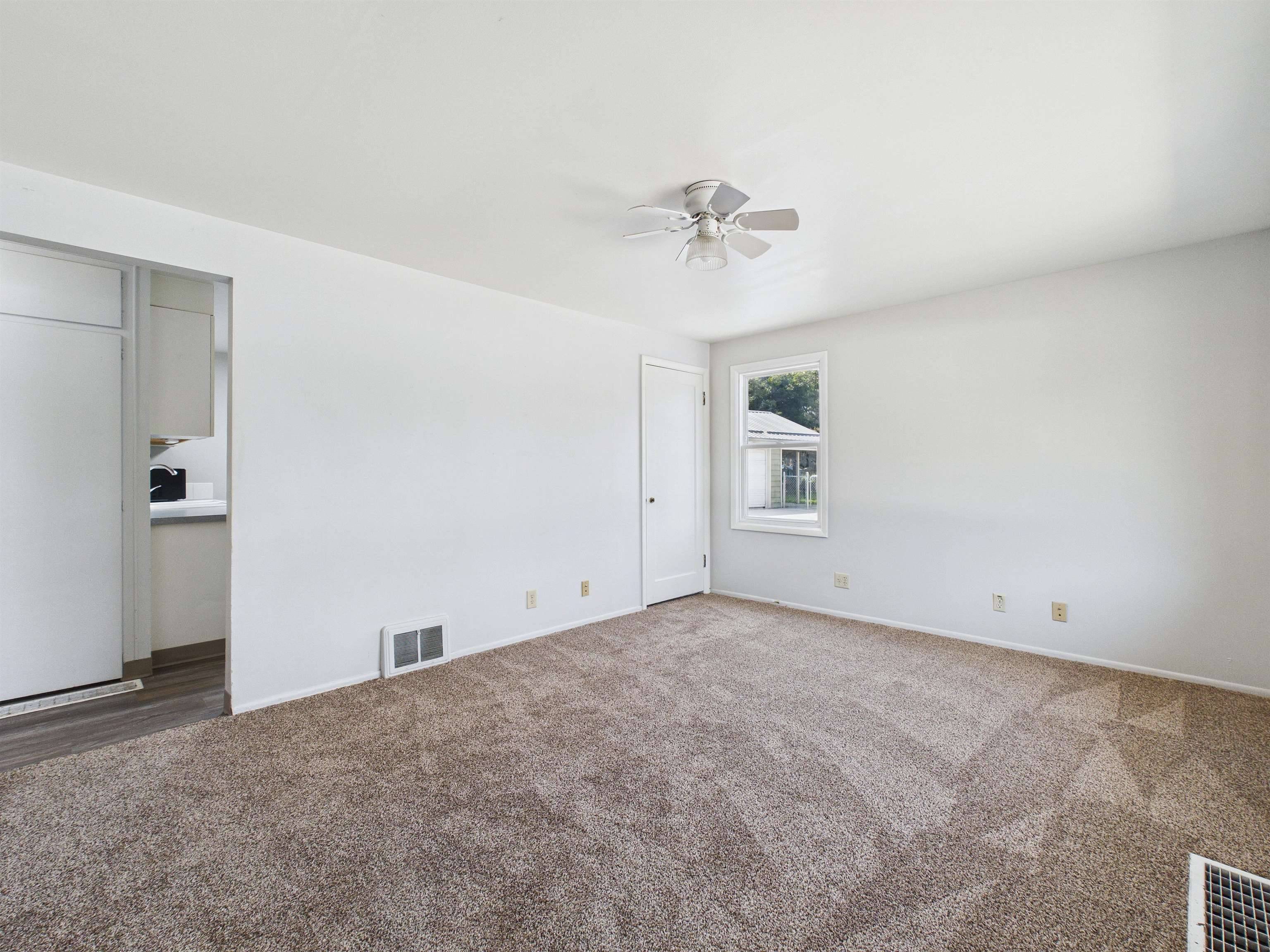5907 N Braeburn Dr, Spokane, WA 99207