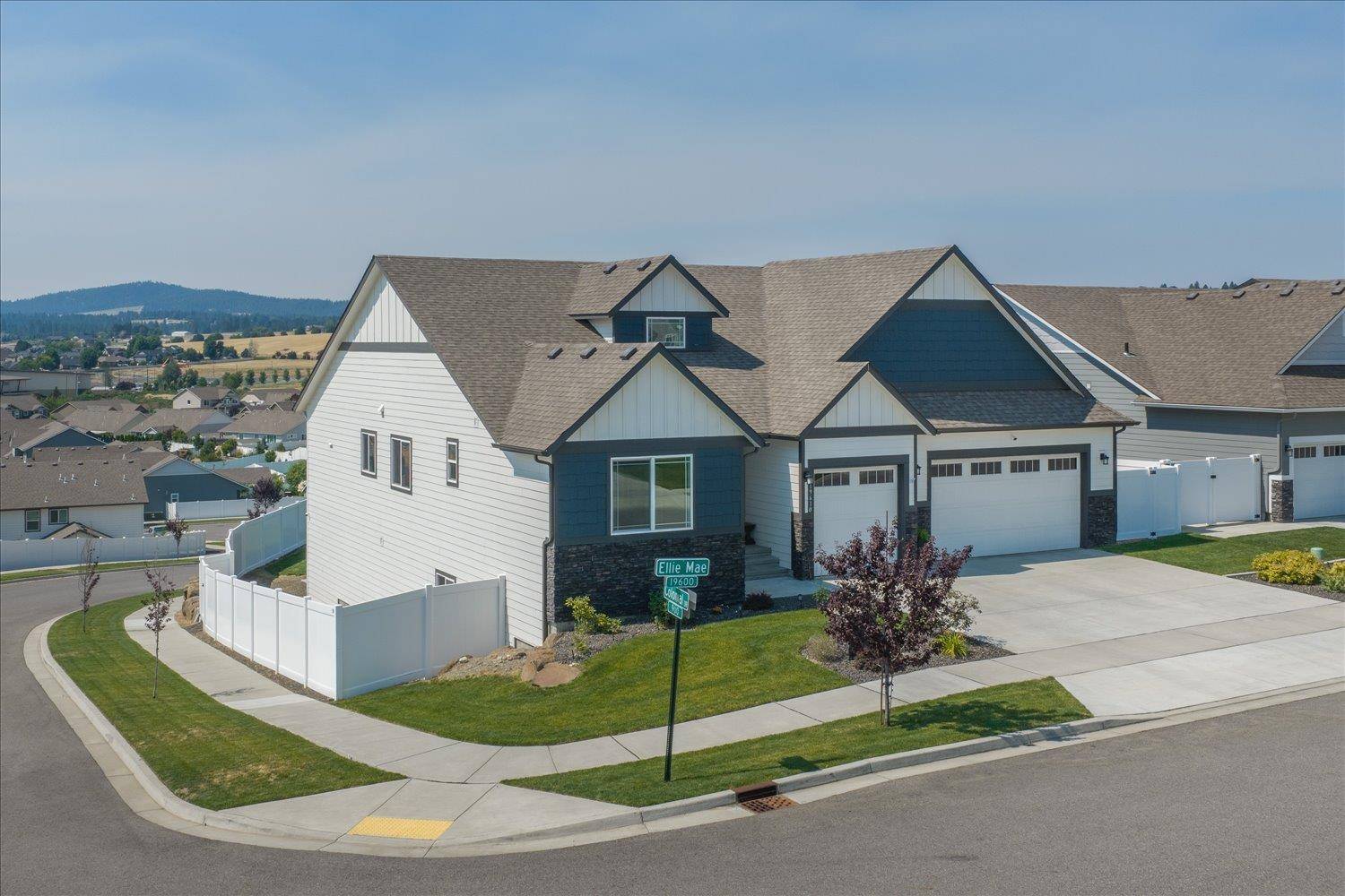 19610 E Ellie Mae Ave, Greenacres, WA 99016