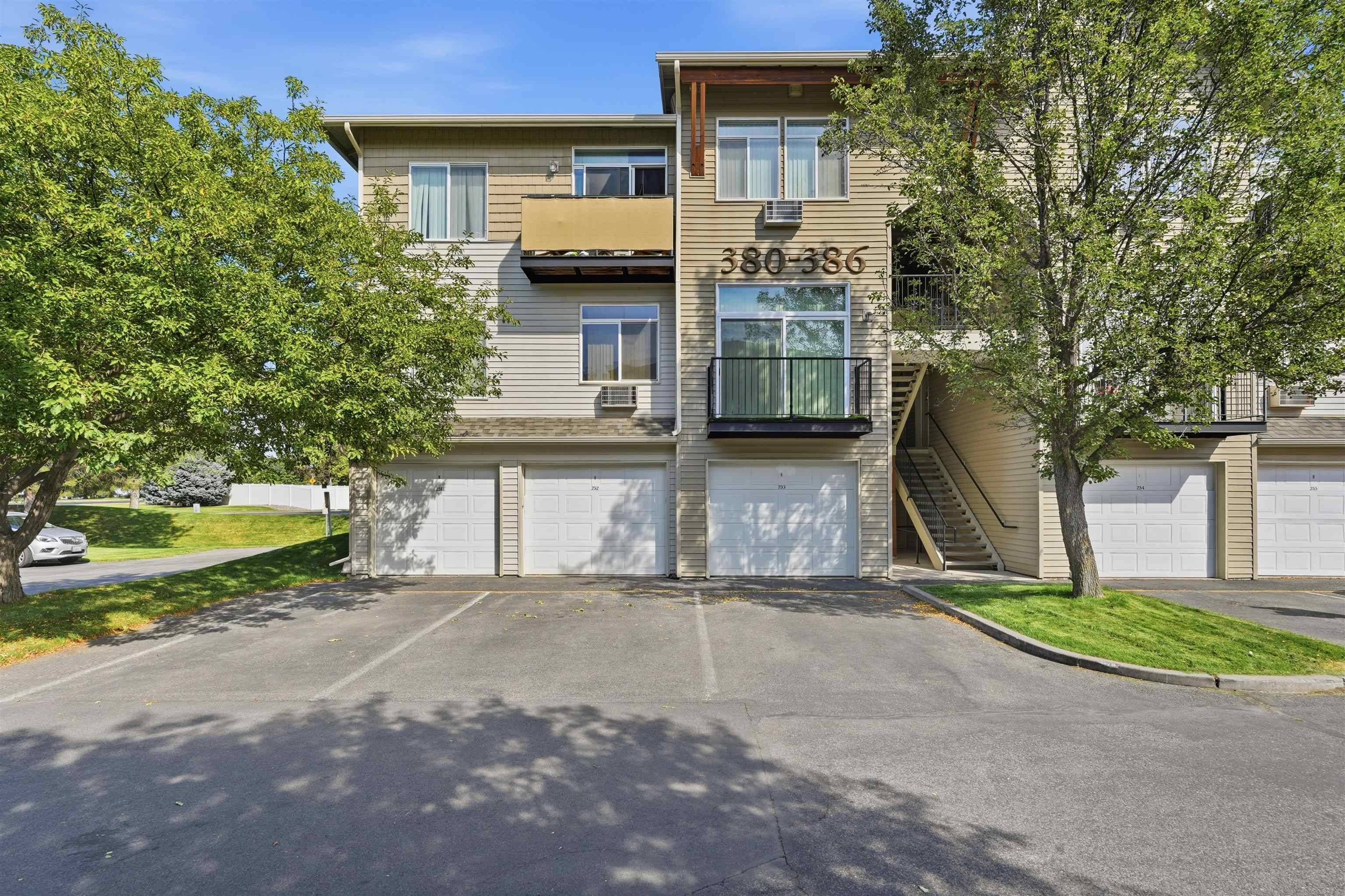 22855 E Country Vista Dr #382, Liberty Lake, WA 99019
