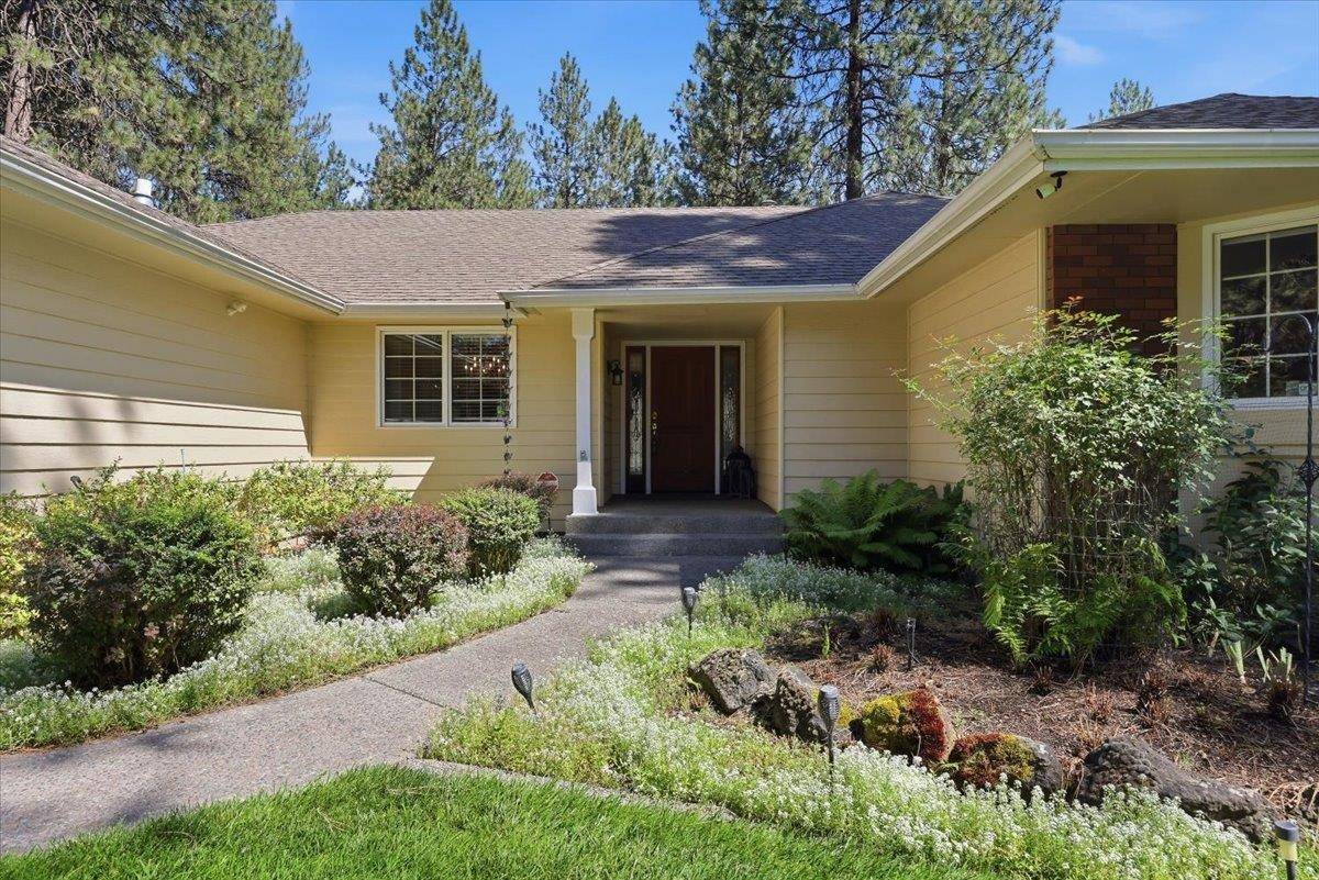 17224 N Brookside Ln, Colbert, WA 99005
