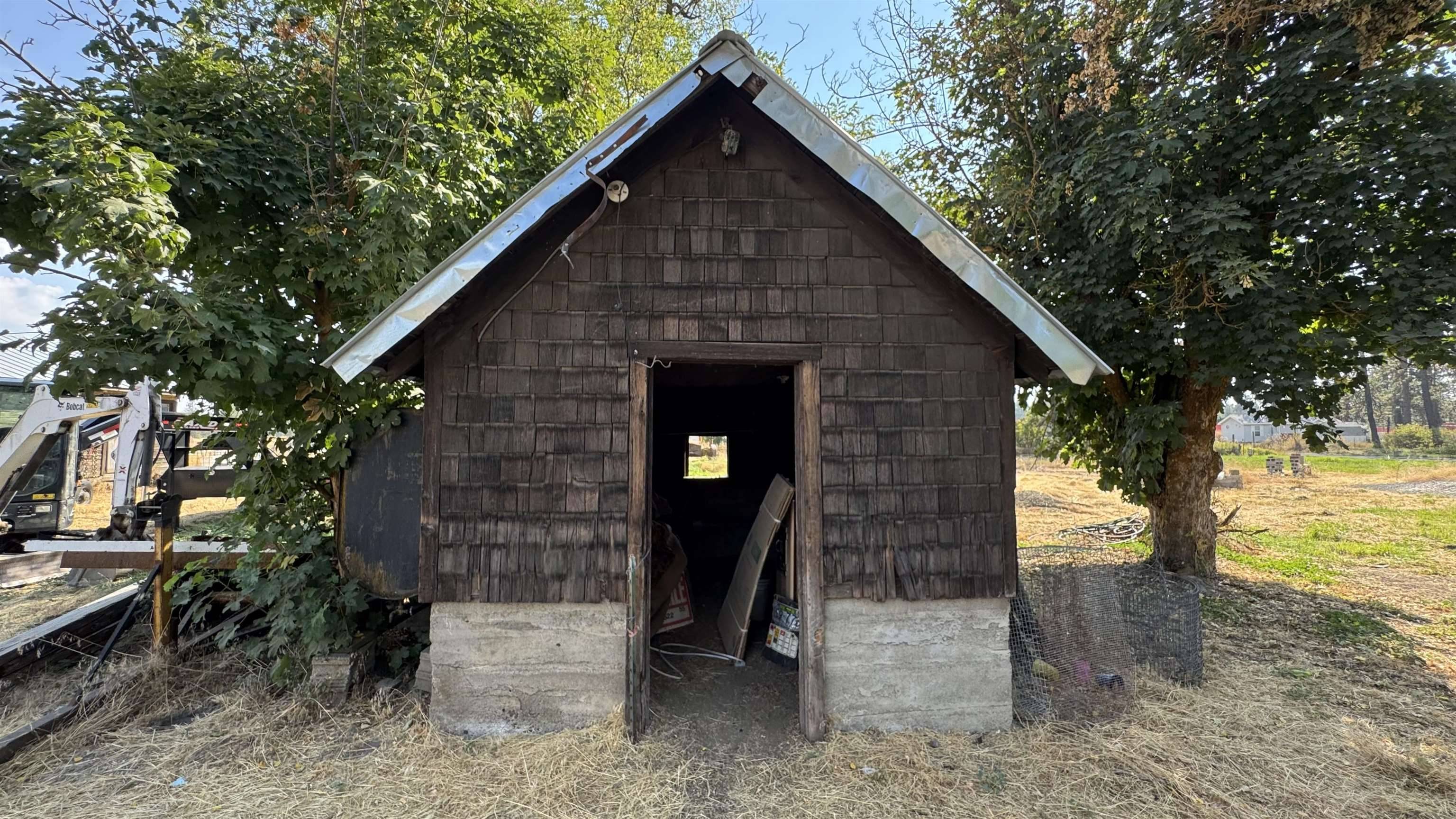 9916 W NEWKIRK Rd, Spokane, WA 99224