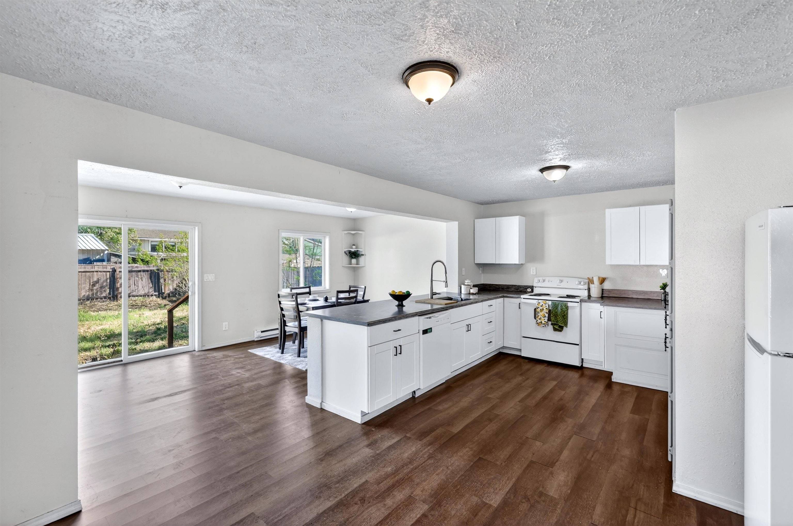 1203 E Broad Ave, Spokane, WA 99207