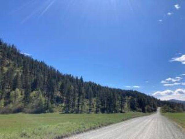 35XX Rockcut Rd, Kettle Falls, WA 99141-9914