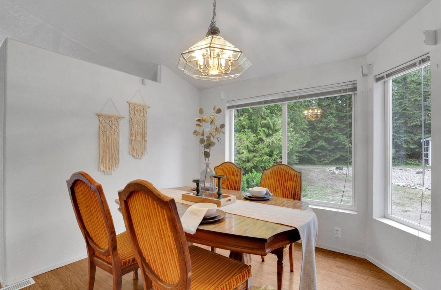 221 Harworth Rd, Newport, WA 99156