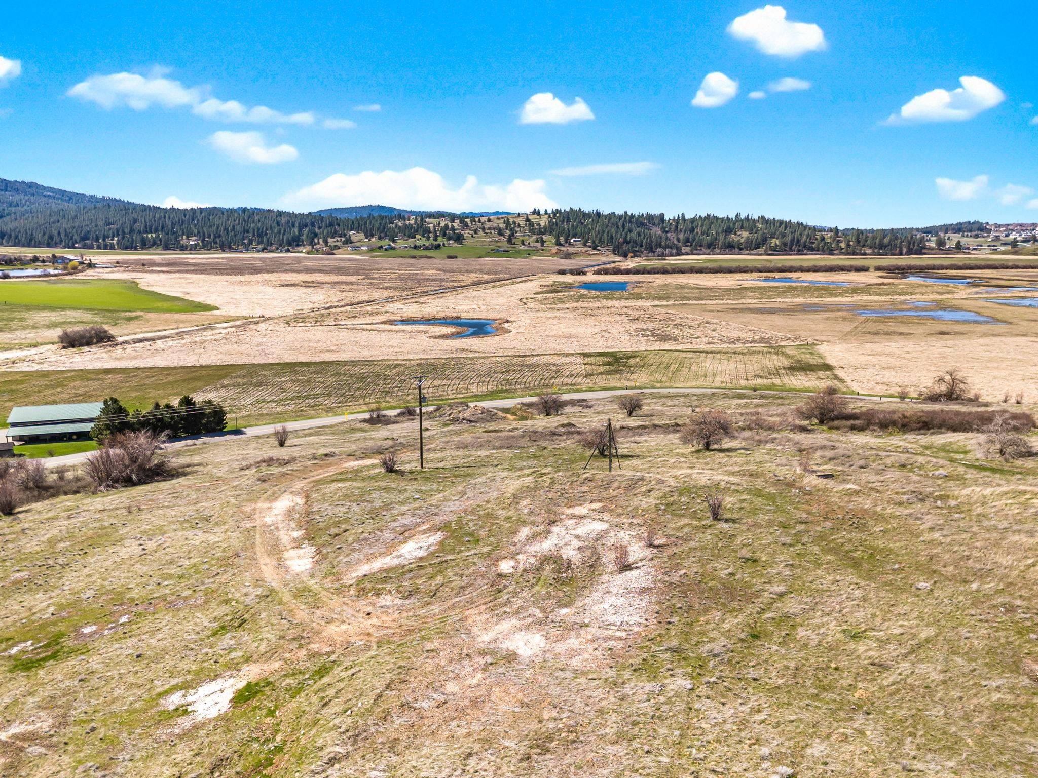 3811 S Henry Rd, Greenacres, WA 99016