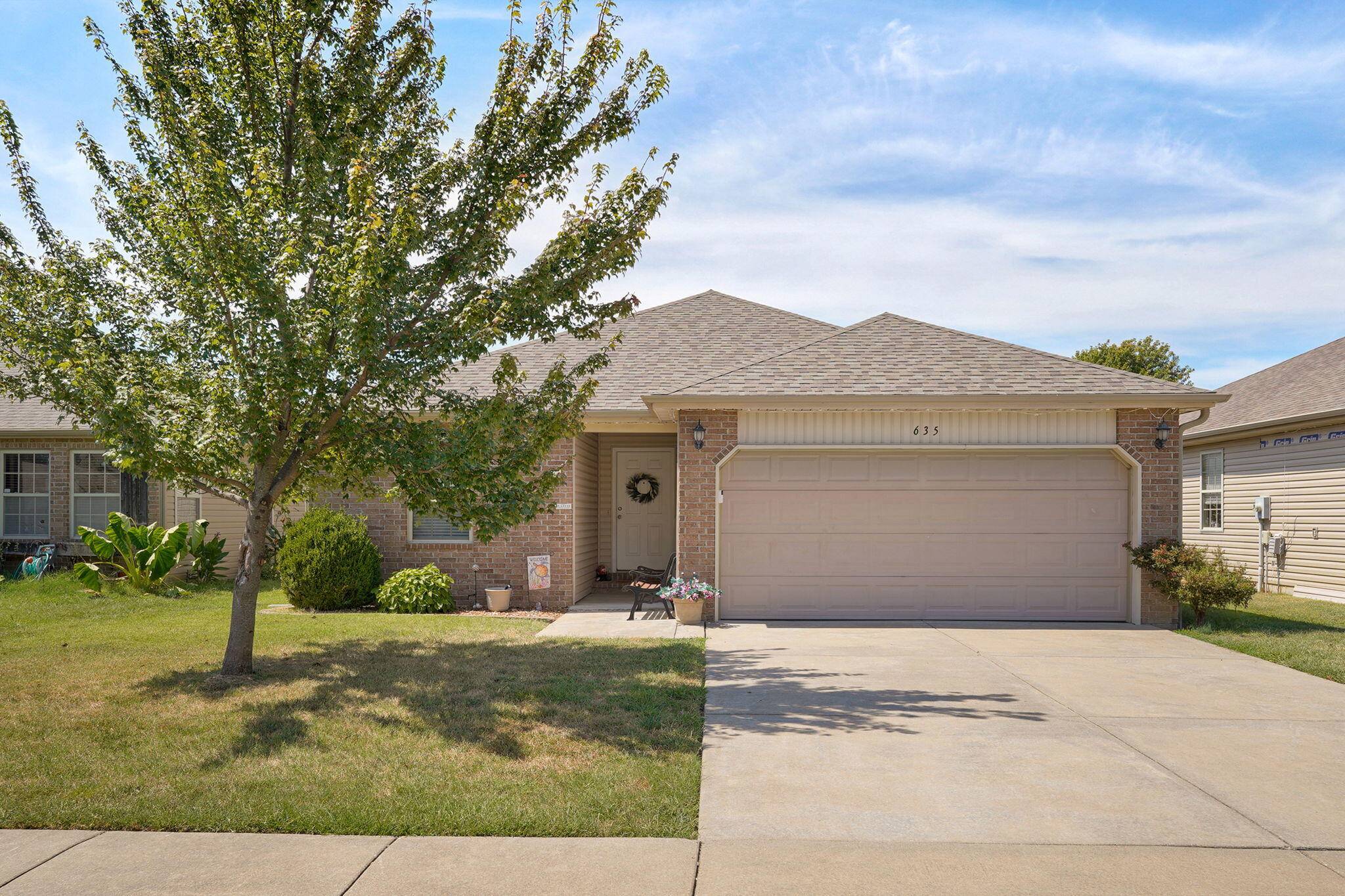 635 S Mahn AVE, Springfield, MO 65802