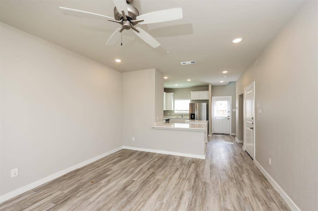 622 Ava Trail, Lewisville, TX 75057
