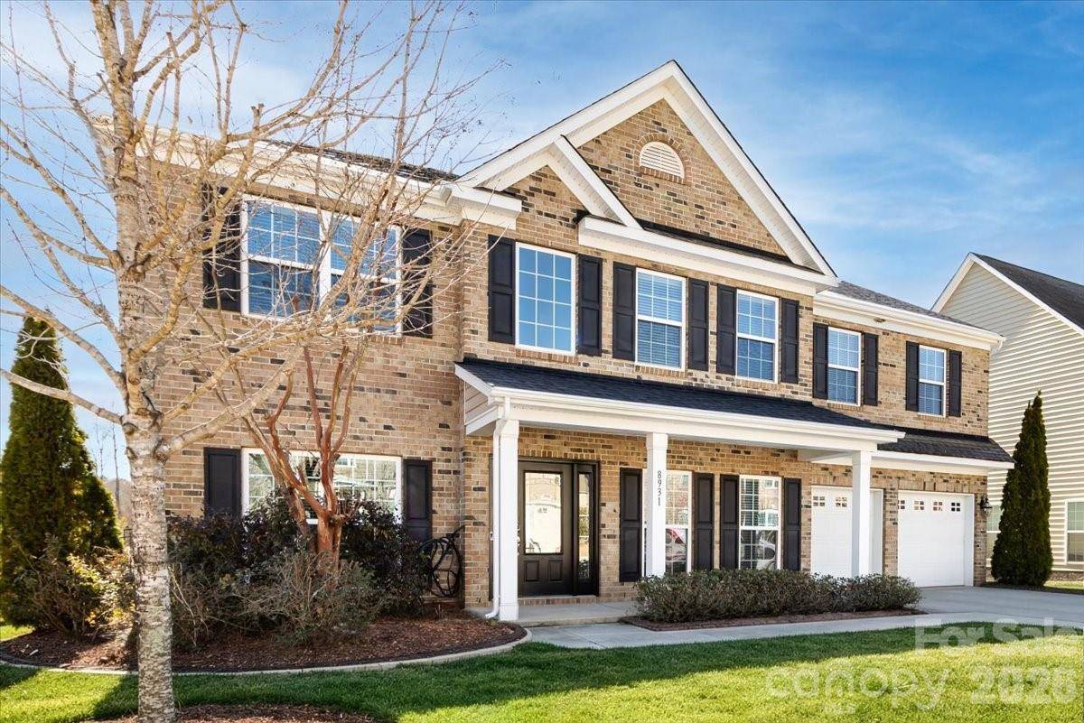 8931 Happiness RD, Harrisburg, NC 28075