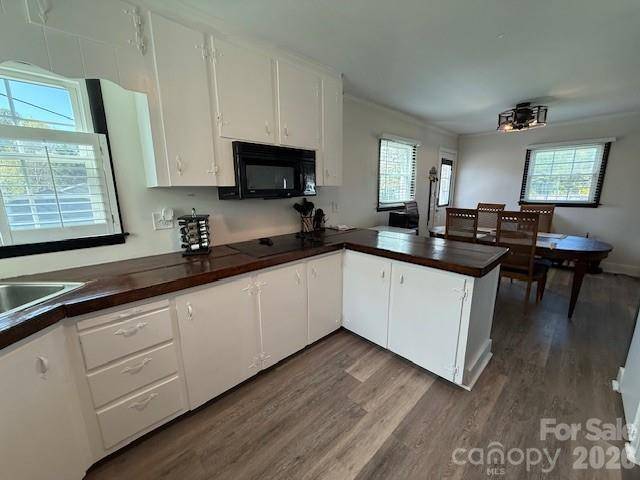 636 Willis RD, Dallas, NC 28034