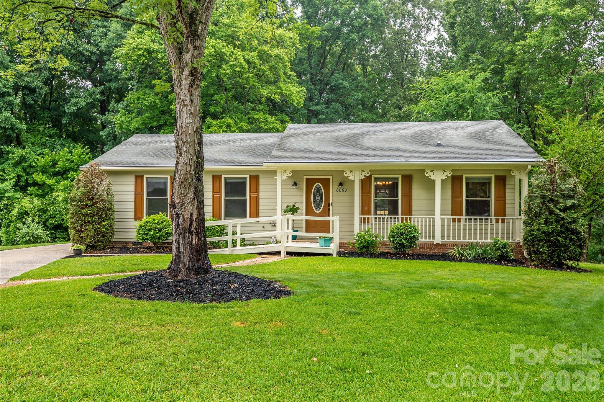 6060 Acadian Woods DR, Charlotte, NC 28227
