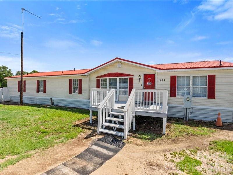 426 Salem RD, Bennettsville, SC 29512