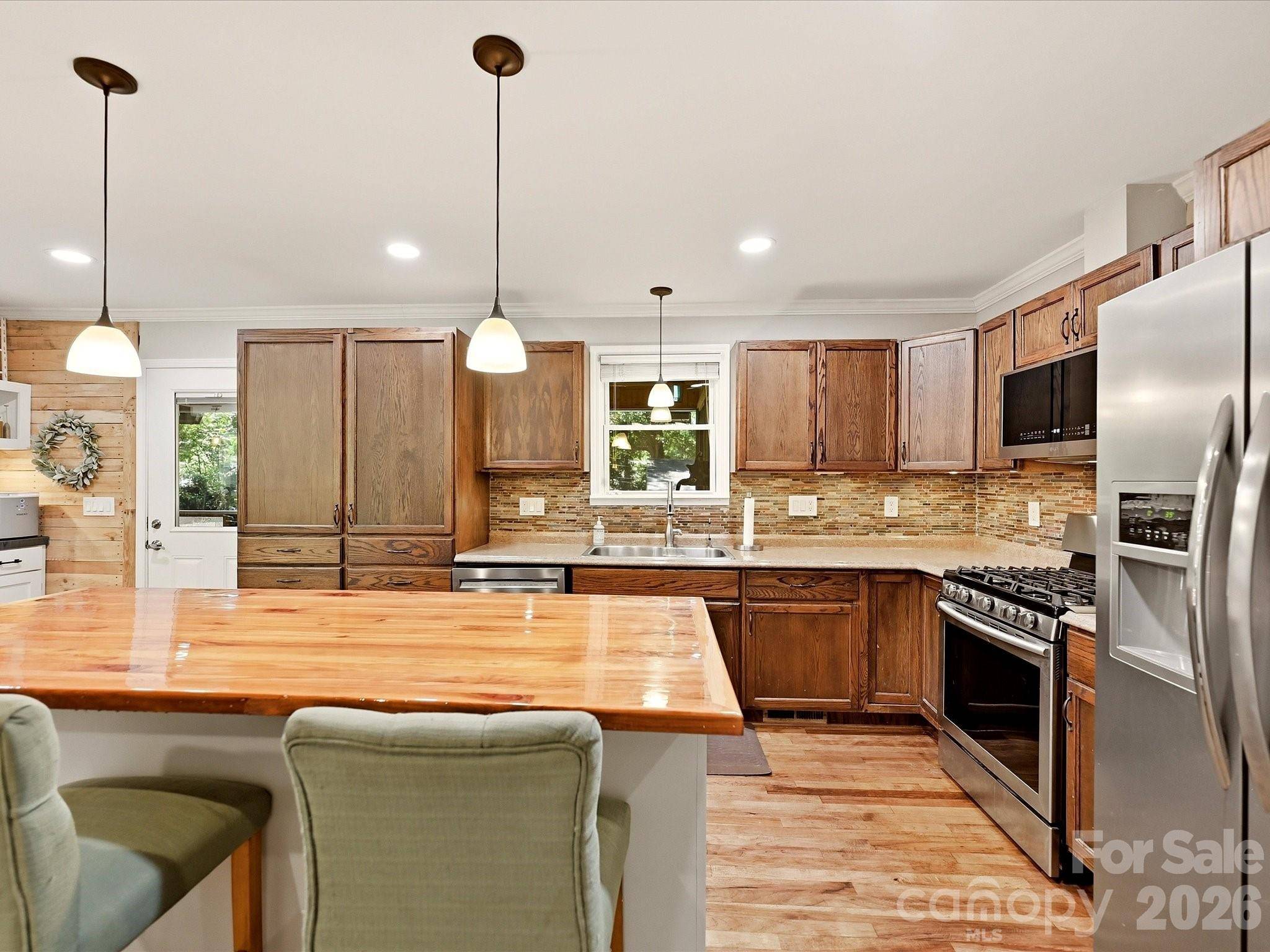 1901 Balfour LN, Charlotte, NC 28216