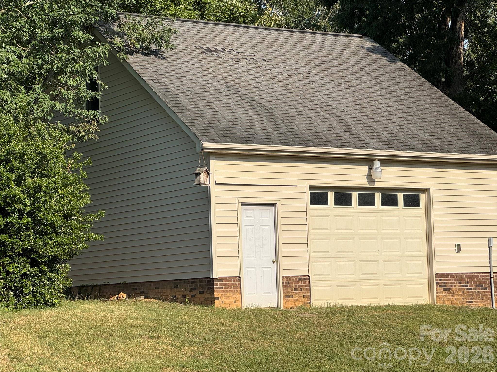 804 Lauras LN, Albemarle, NC 28001