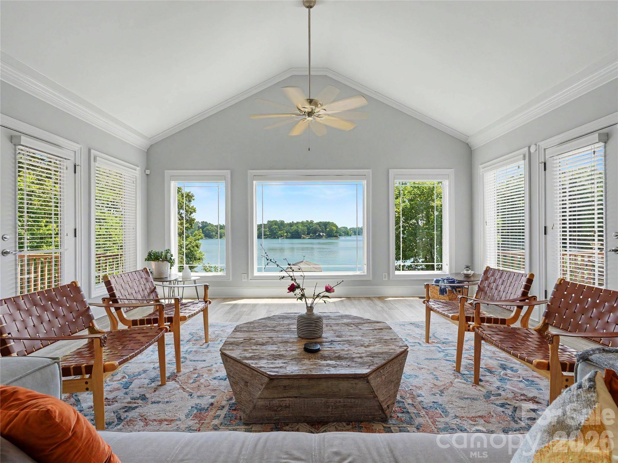 3826 Landmark DR, Sherrills Ford, NC 28673